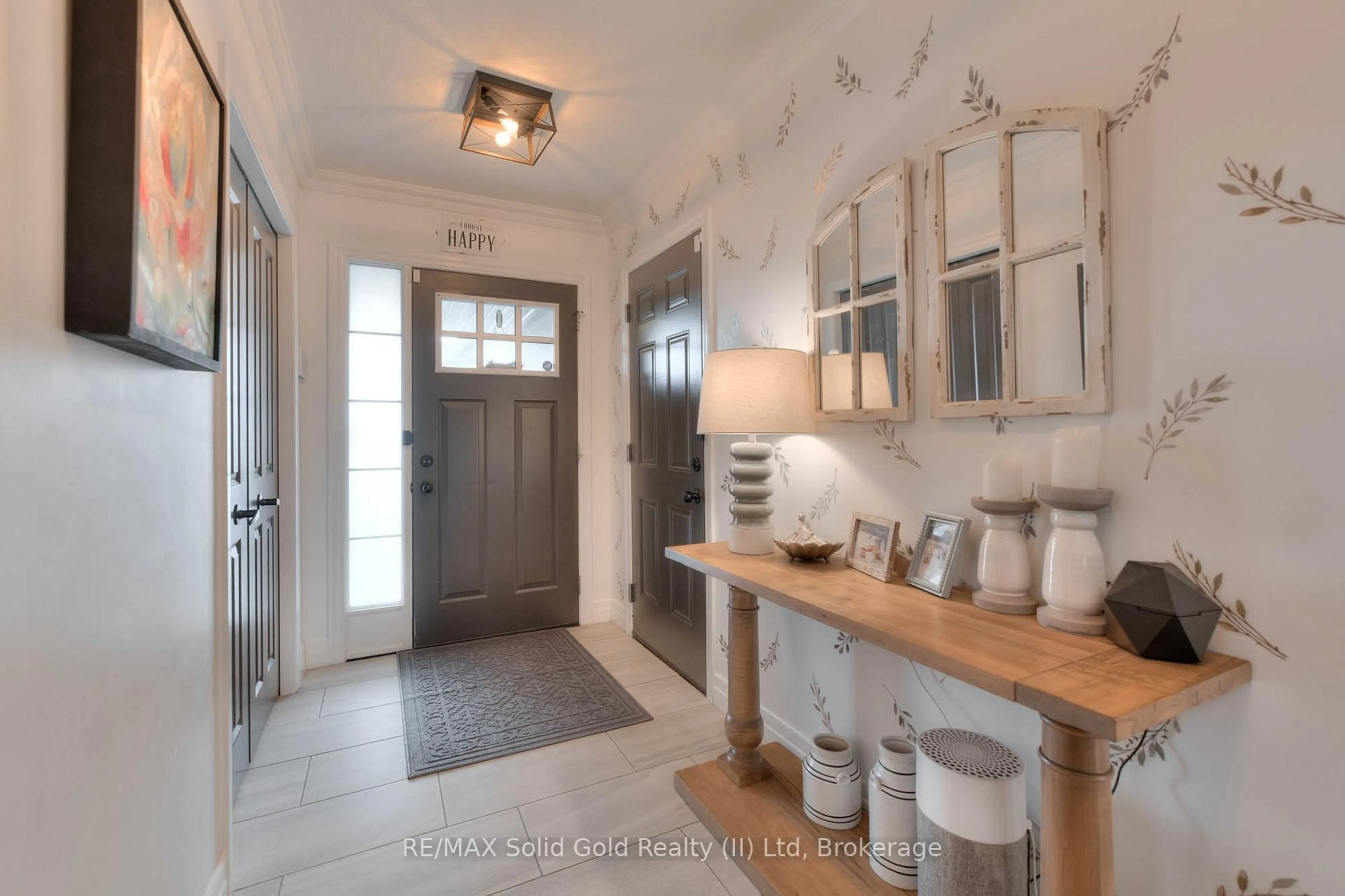 Indoor entryway for 135 Hardcastle Dr #45, Cambridge Ontario N1S 0B6