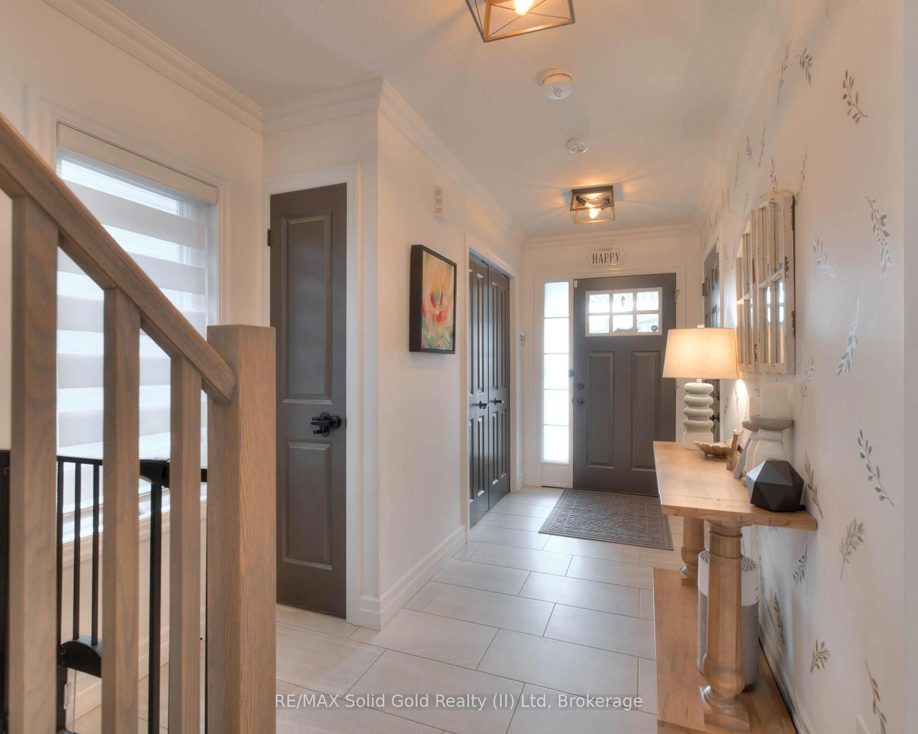 Indoor entryway for 135 Hardcastle Dr #45, Cambridge Ontario N1S 0B6