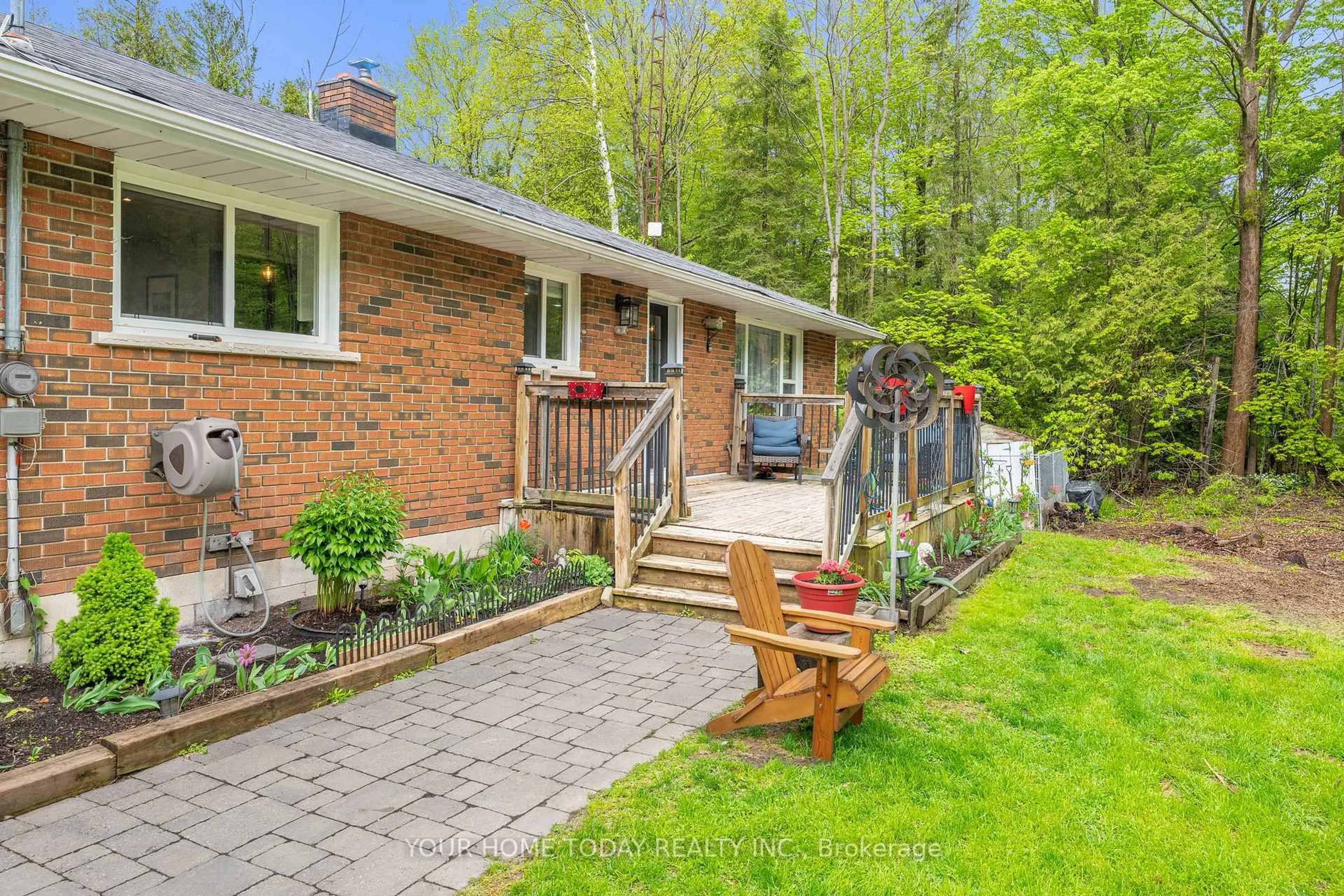 Patio, unknown for 5946 Fourth Line, Erin Ontario N0B 1Z0