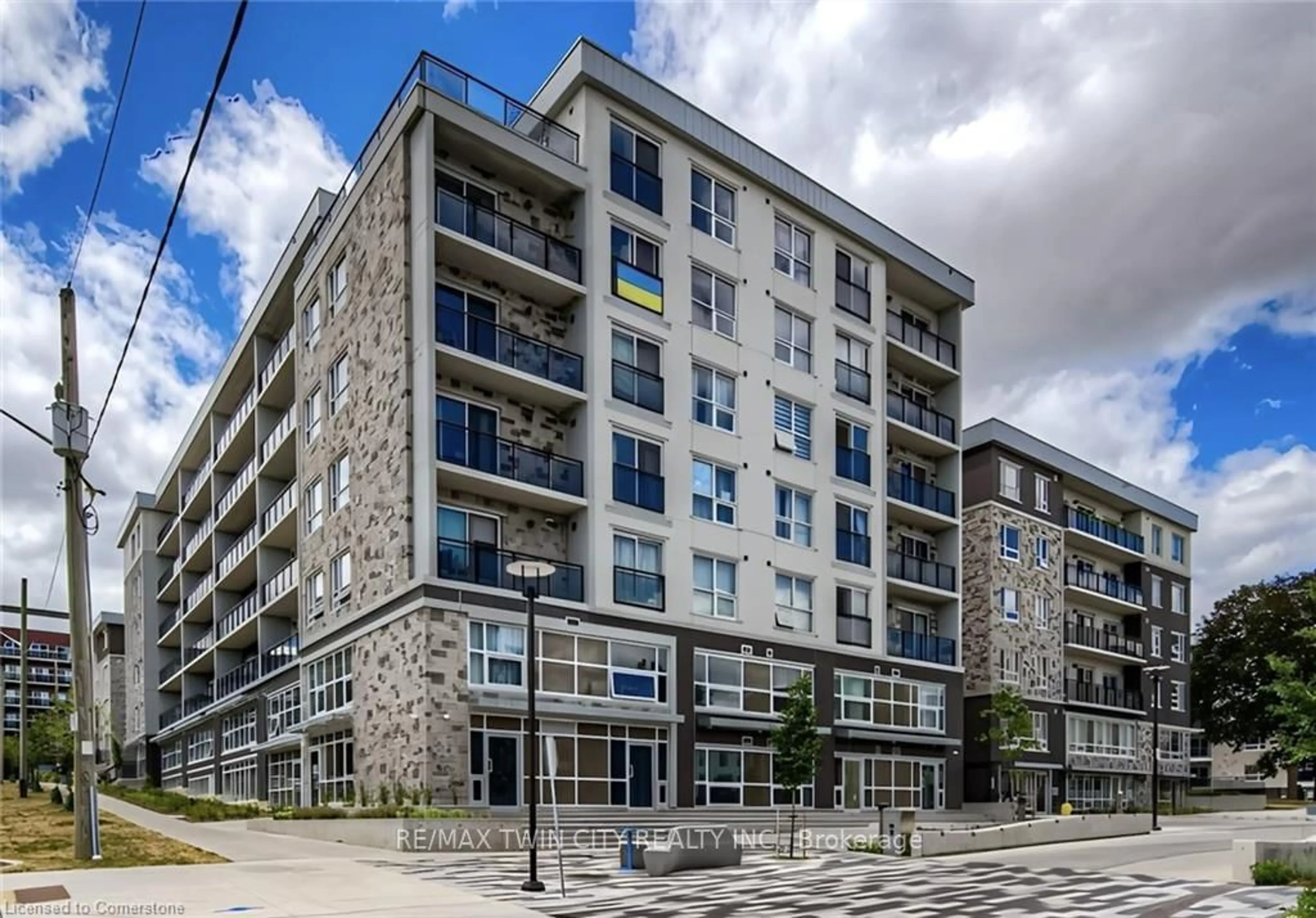 Unknown for 275 LARCH St #F311, Waterloo Ontario N2L 3R2
