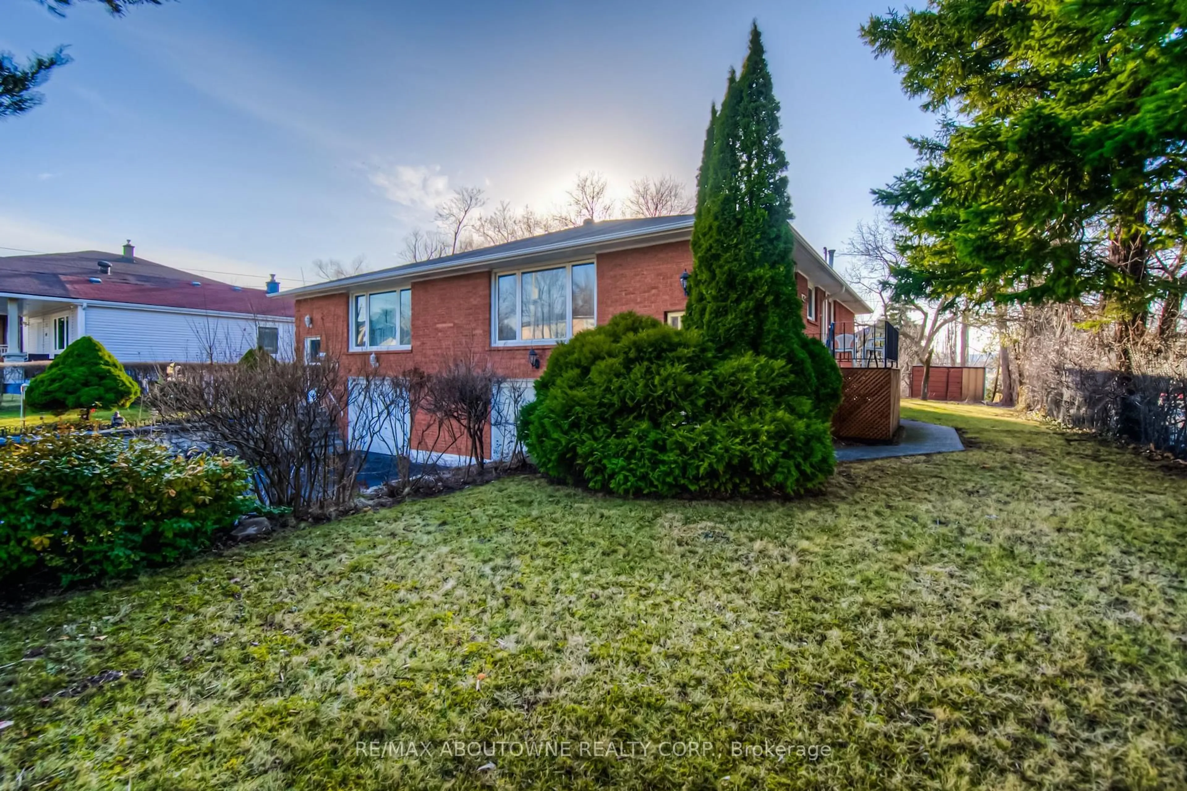 Home with brick exterior material, street for 47 Chester Rd, Hamilton Ontario L8E 1X8