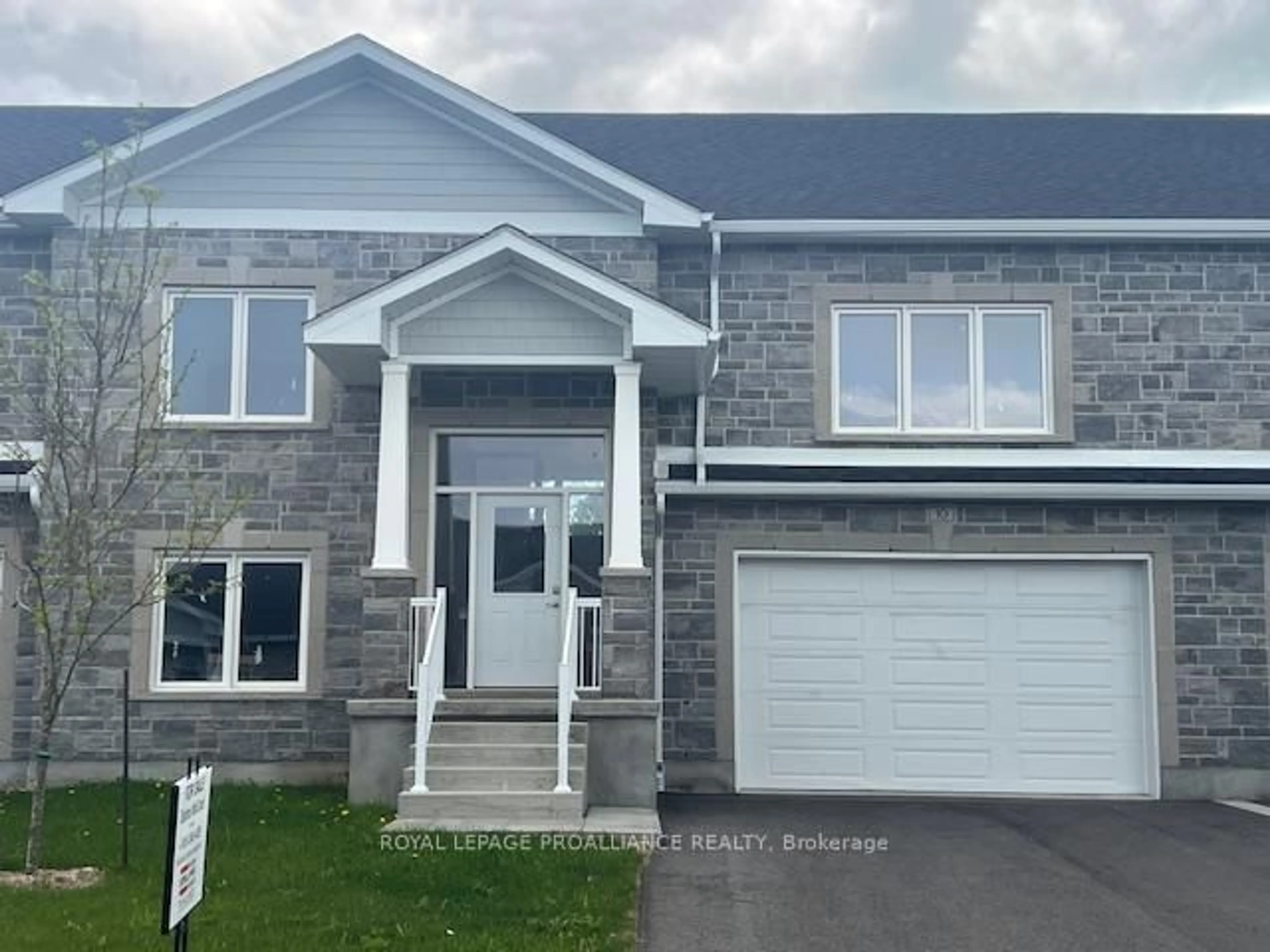 Home with vinyl exterior material, street for 10 Ben TeKamp Terr, Brockville Ontario K6V 0E7