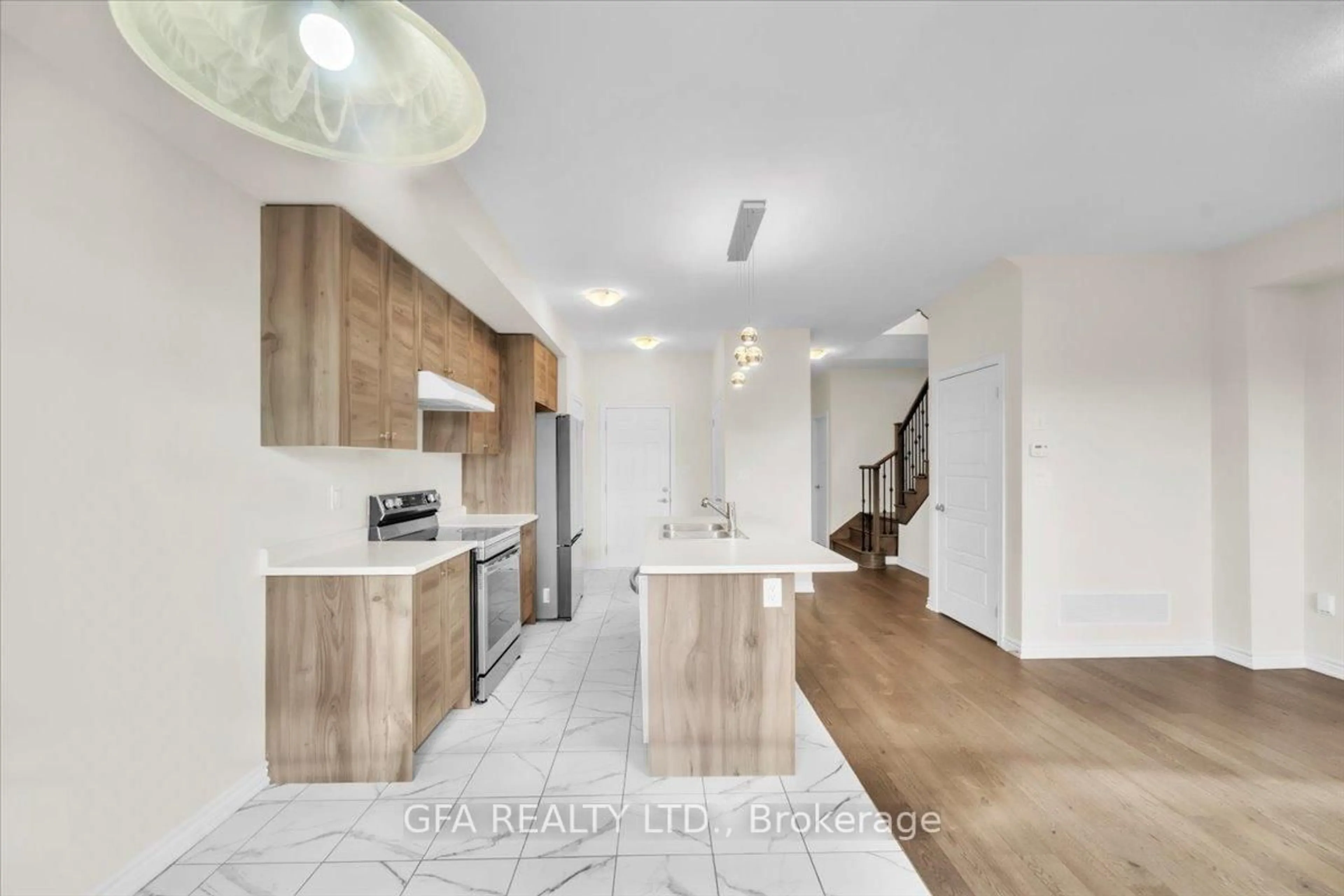 Open concept kitchen, ceramic/tile floor for 325 Vanilla Tr, Thorold Ontario L2V 0K8