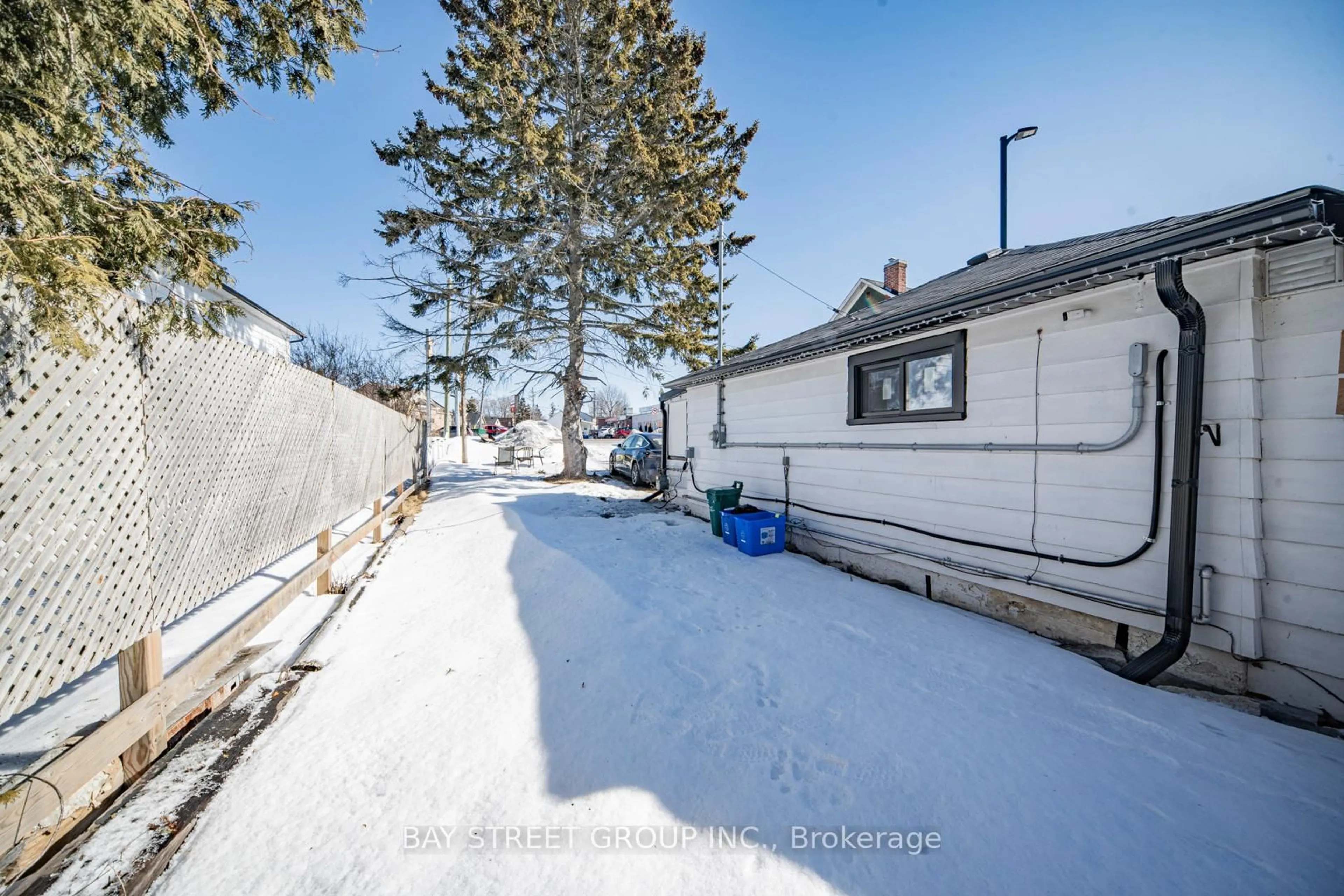 Patio, street for 395 A William St, Cobourg Ontario K9A 3A1