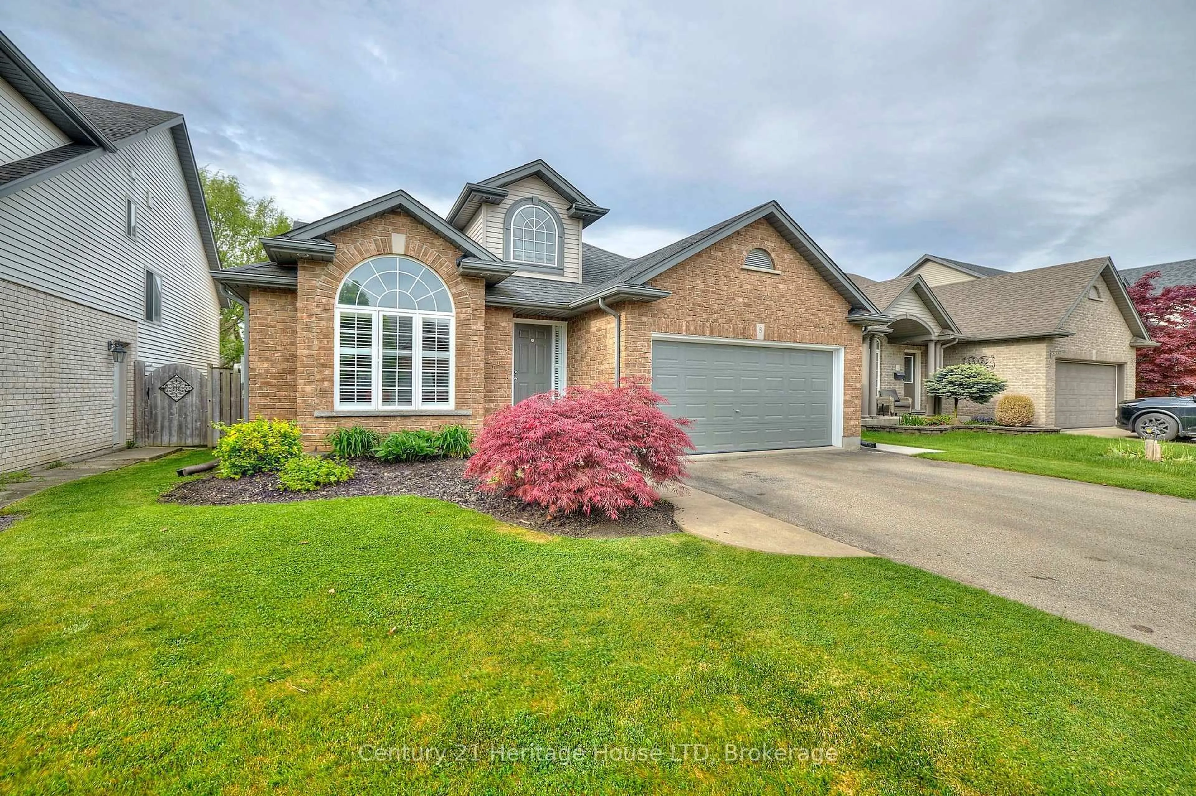 Home with brick exterior material, street for 8 Arlene St, St. Catharines Ontario L2S 4C9