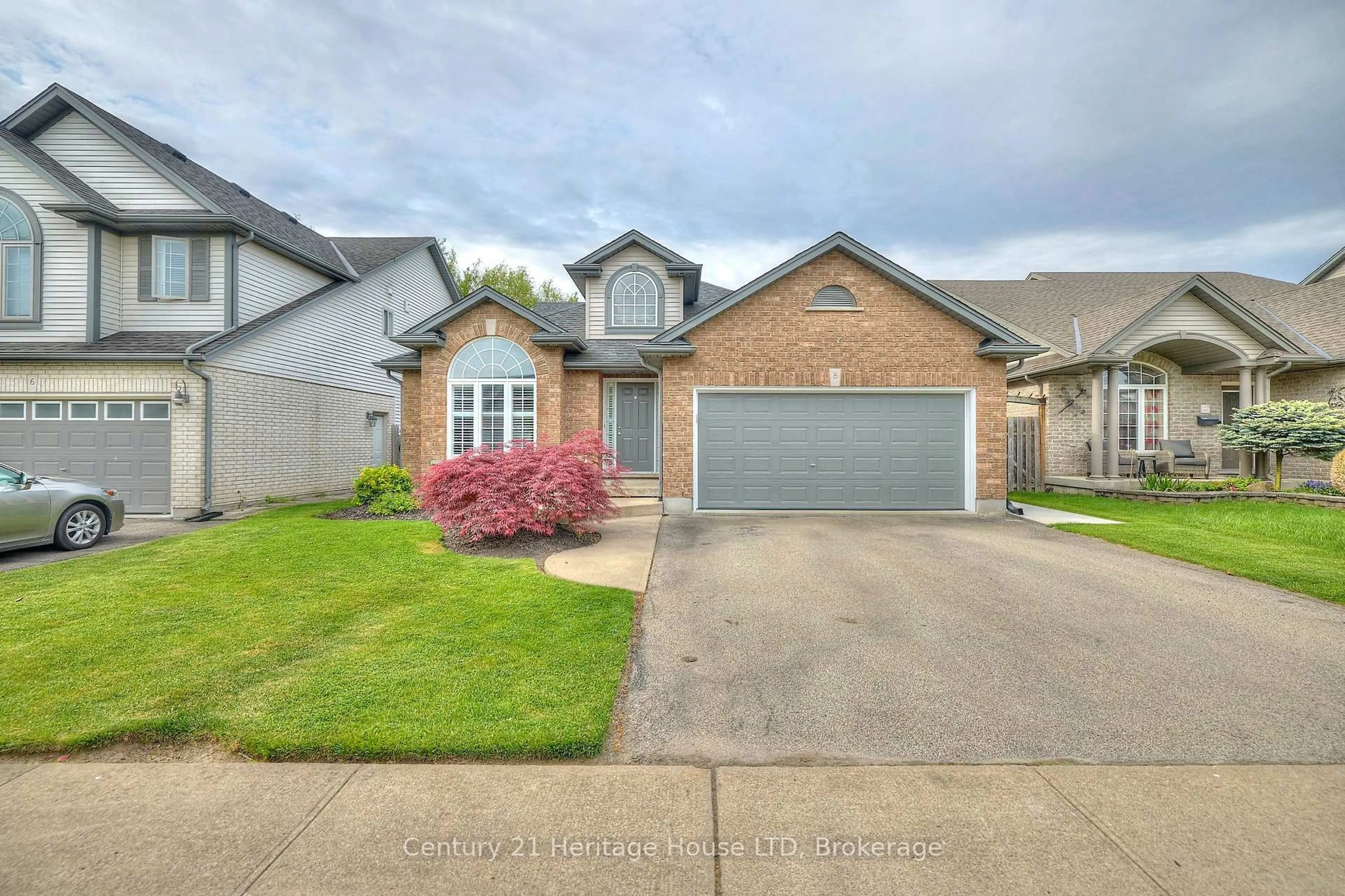 Unknown for 8 Arlene St, St. Catharines Ontario L2S 4C9