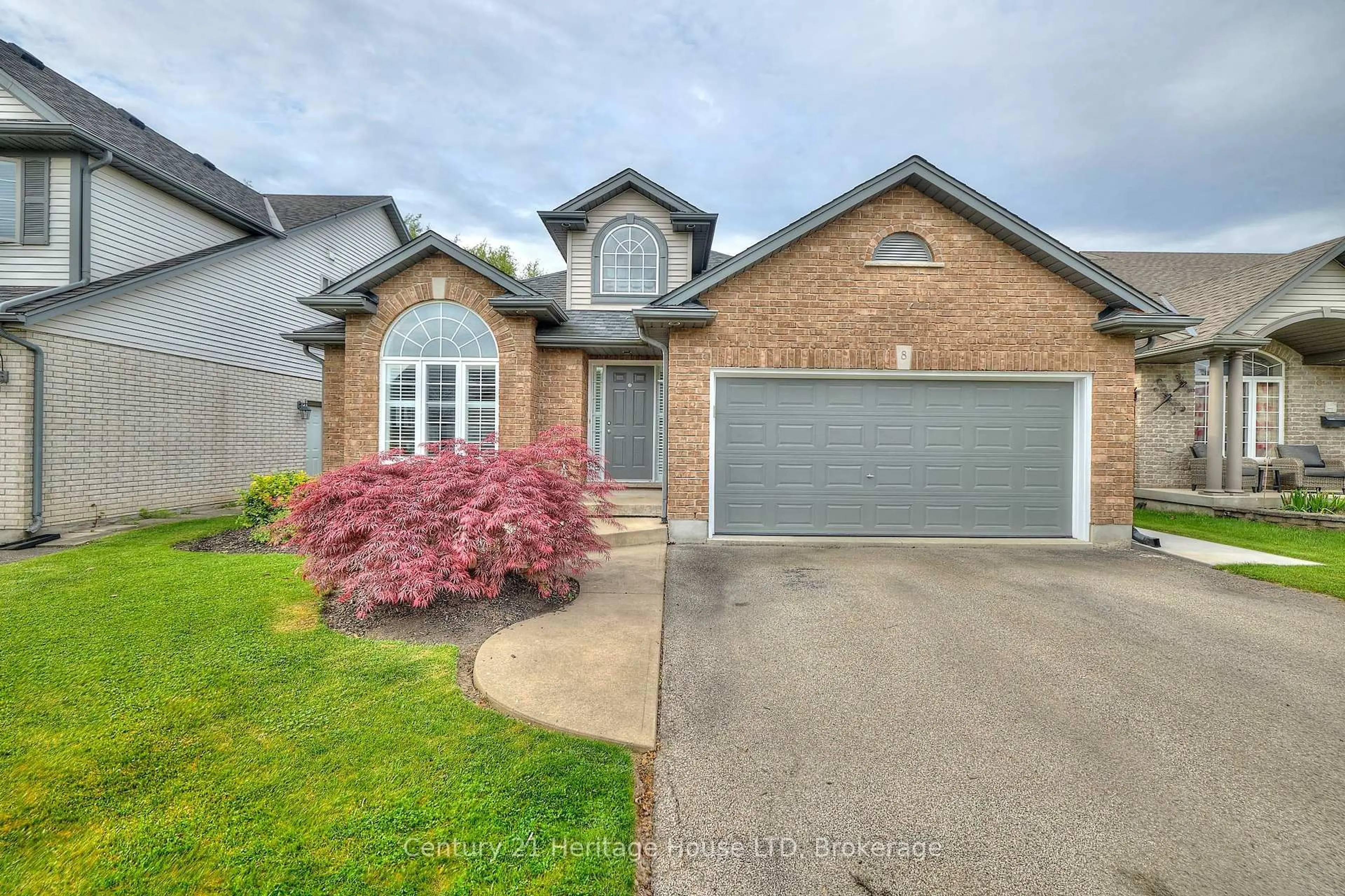 Home with brick exterior material, street for 8 Arlene St, St. Catharines Ontario L2S 4C9