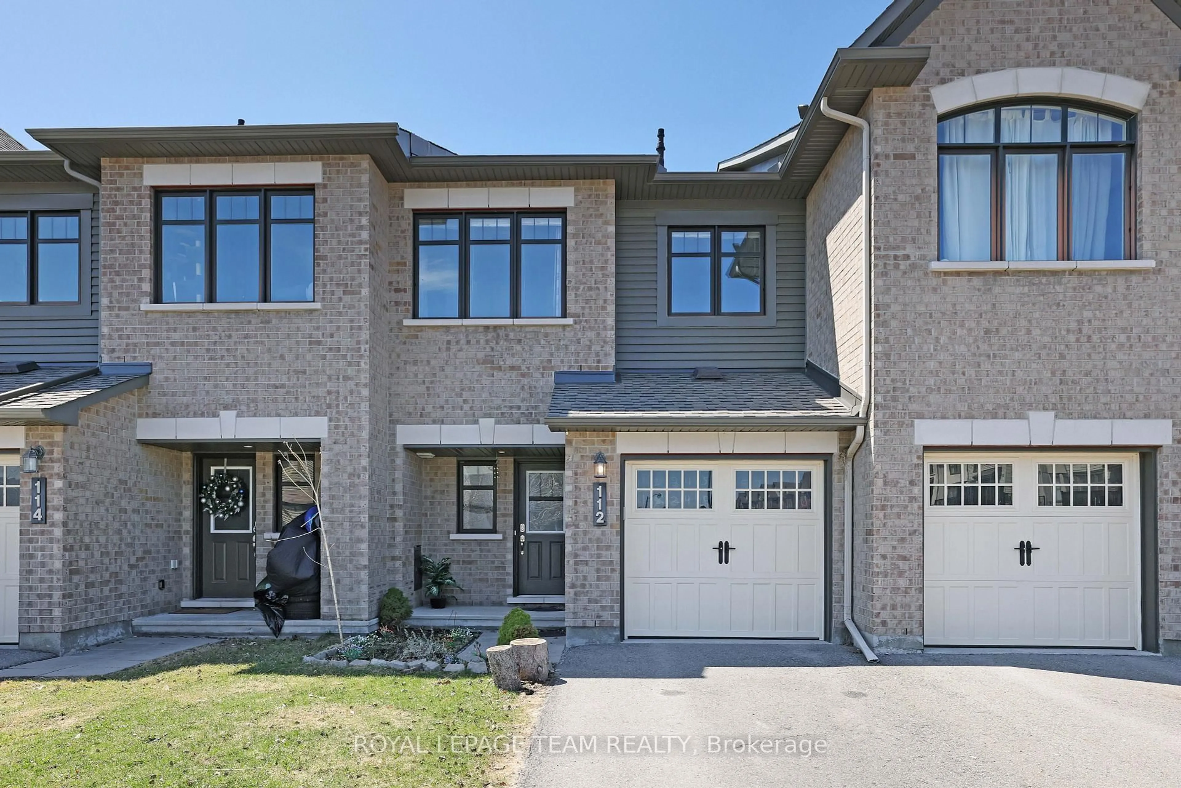 Home with brick exterior material, street for 112 Nacarat St, Ottawa Ontario K4A 1A9