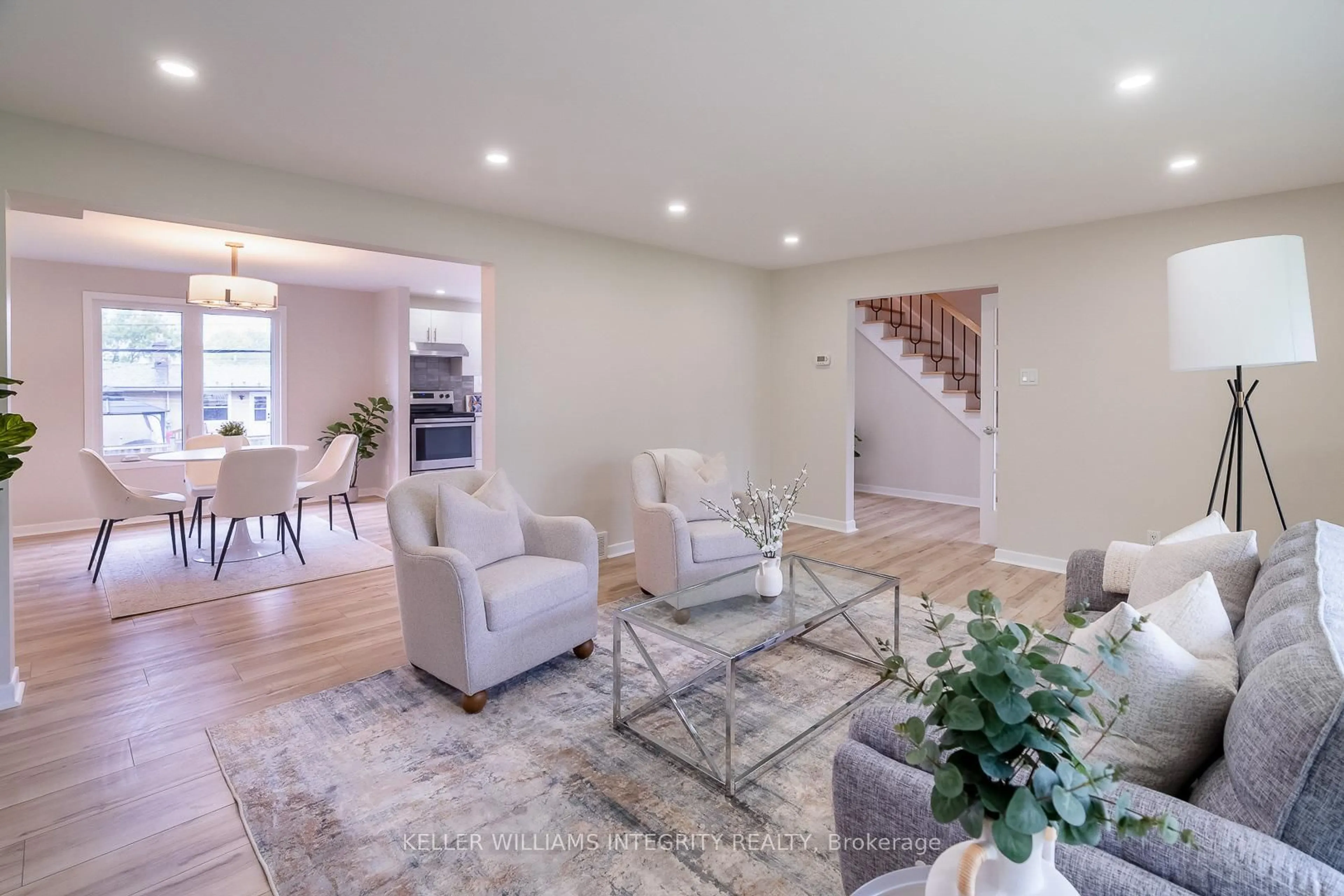 Living room with furniture, unknown for 103 Beaver Rdge, Ottawa Ontario K2E 6E5