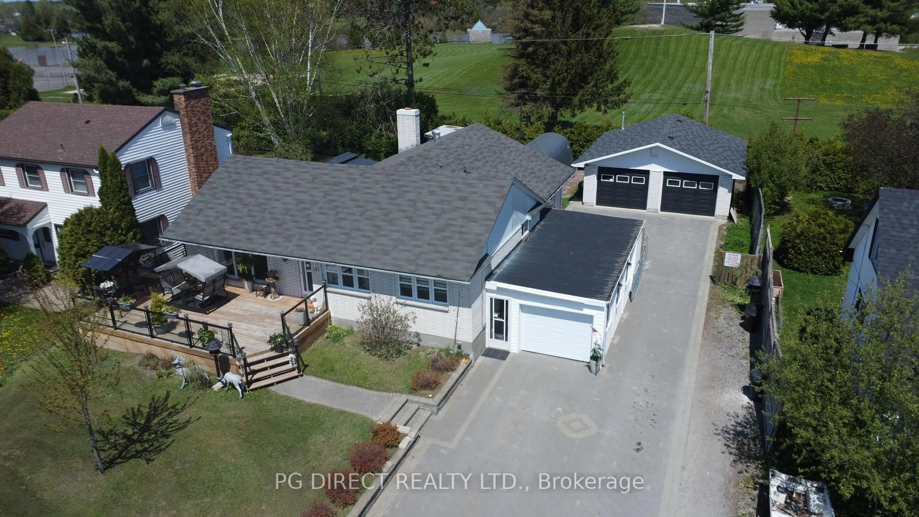 A pic from outside/outdoor area/front of a property/back of a property/a pic from drone, street for 101 Ethel St, West Nipissing Ontario P2B 1V3