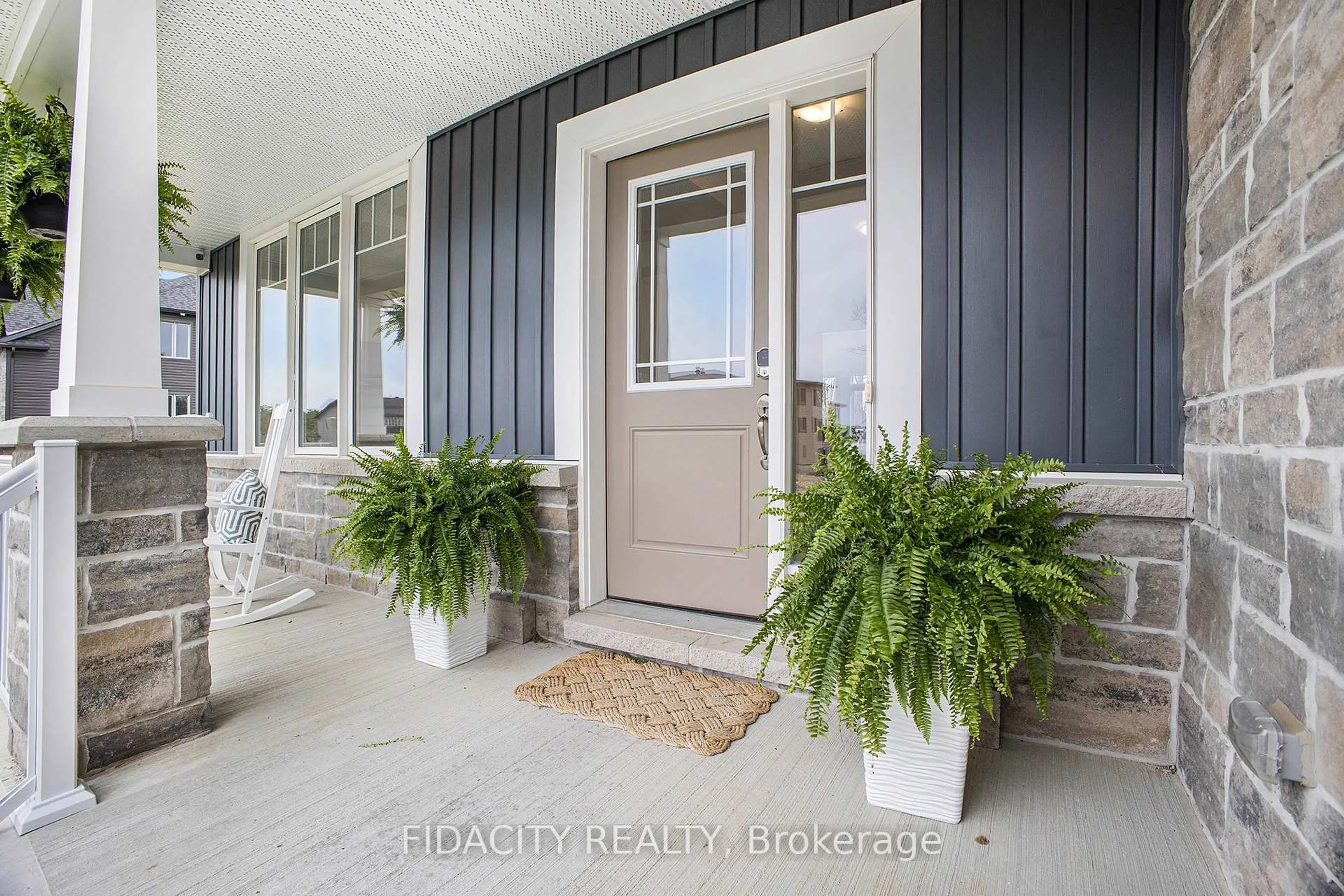 Indoor entryway for 258 Antler Crt, Almonte Ontario K0A 1A0