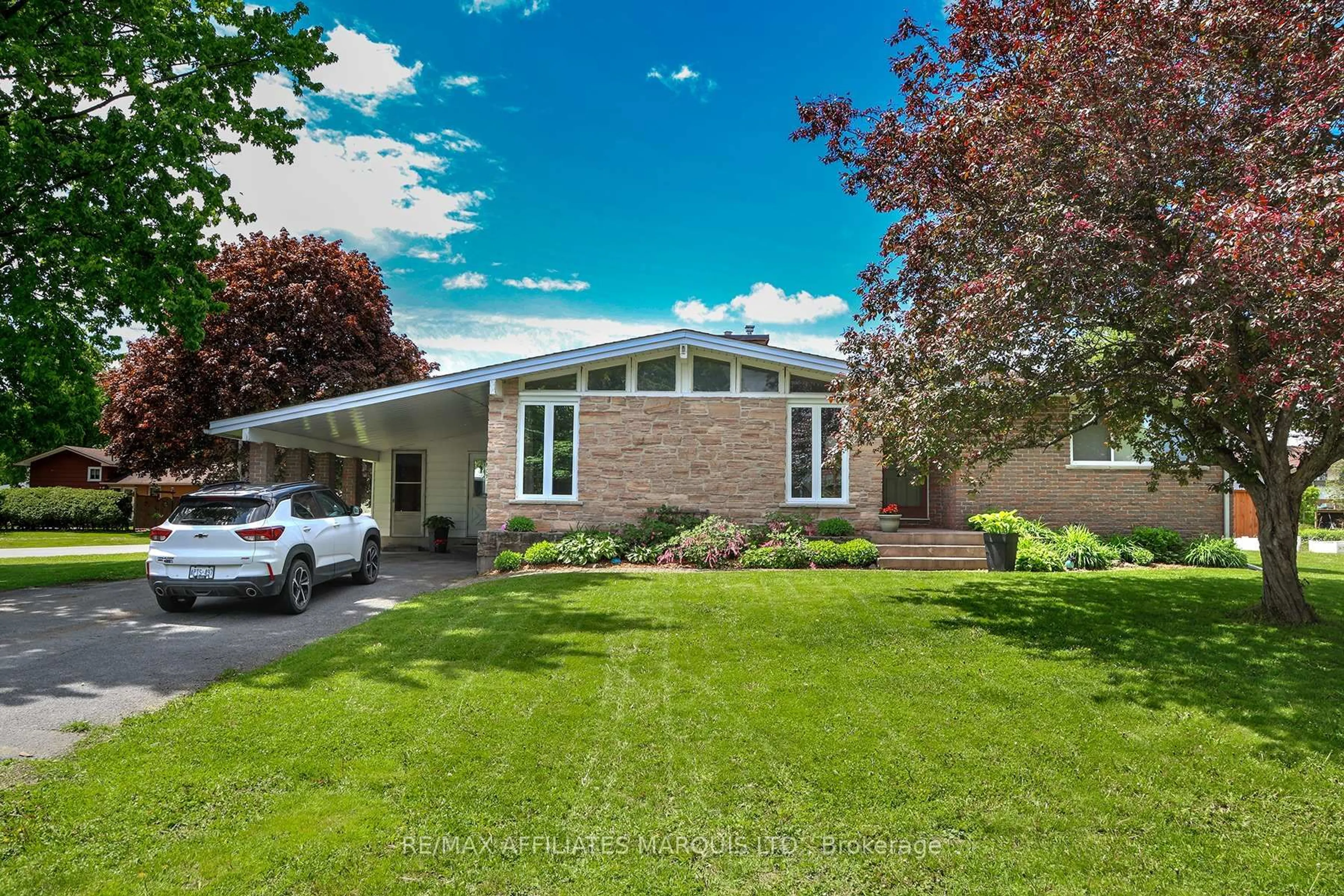 Home with brick exterior material, street for 28 Meikle St, South Dundas Ontario K0C 1X0