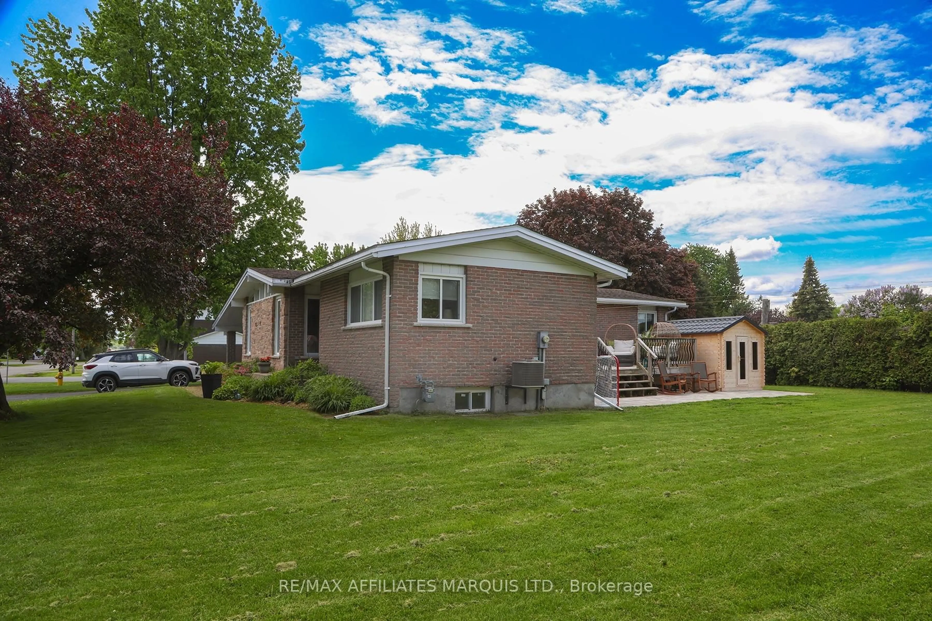Unknown for 28 Meikle St, South Dundas Ontario K0C 1X0