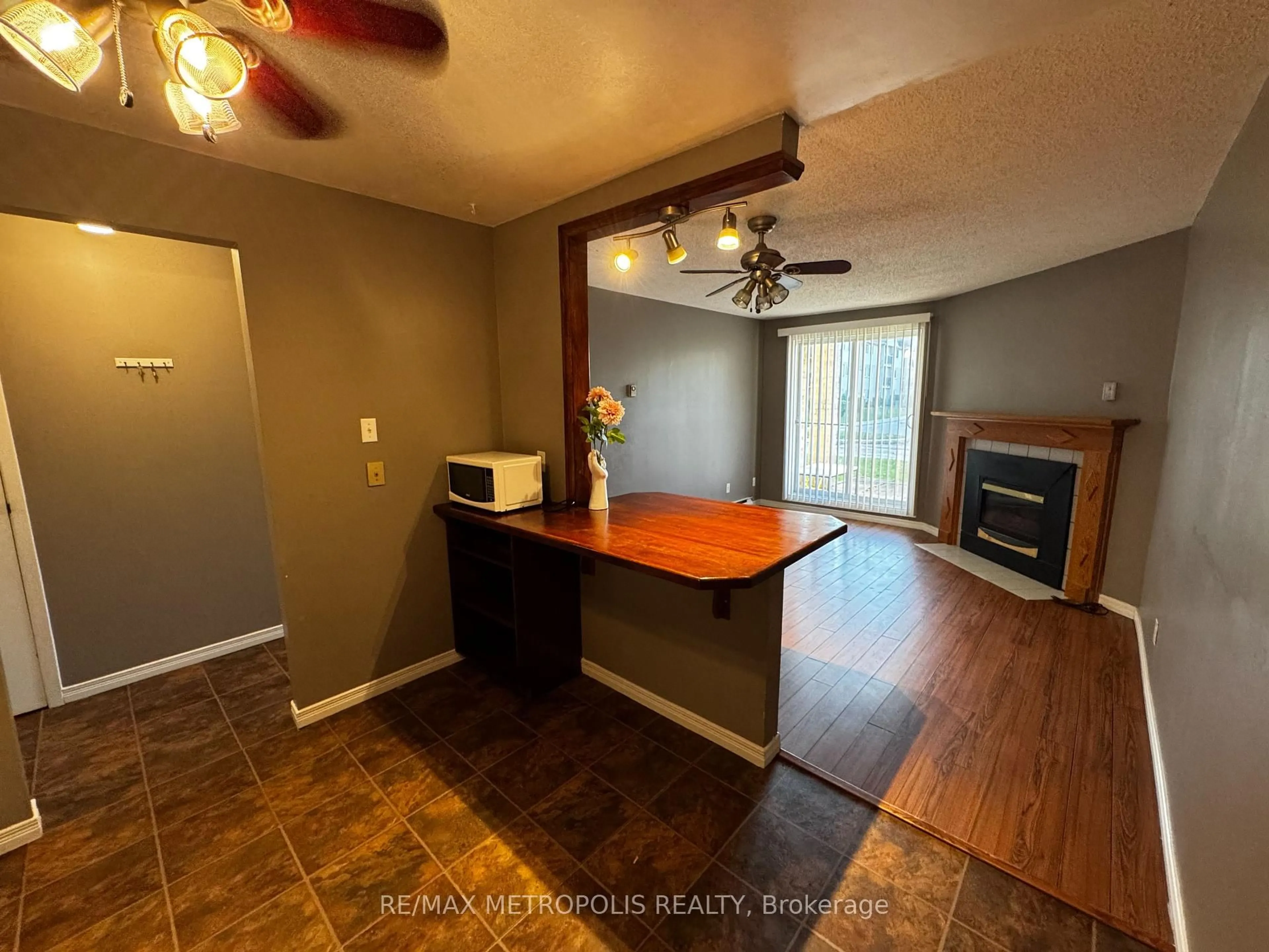 A pic of a room for 731 Deveron Cres #109, London South Ontario N5Z 4L9