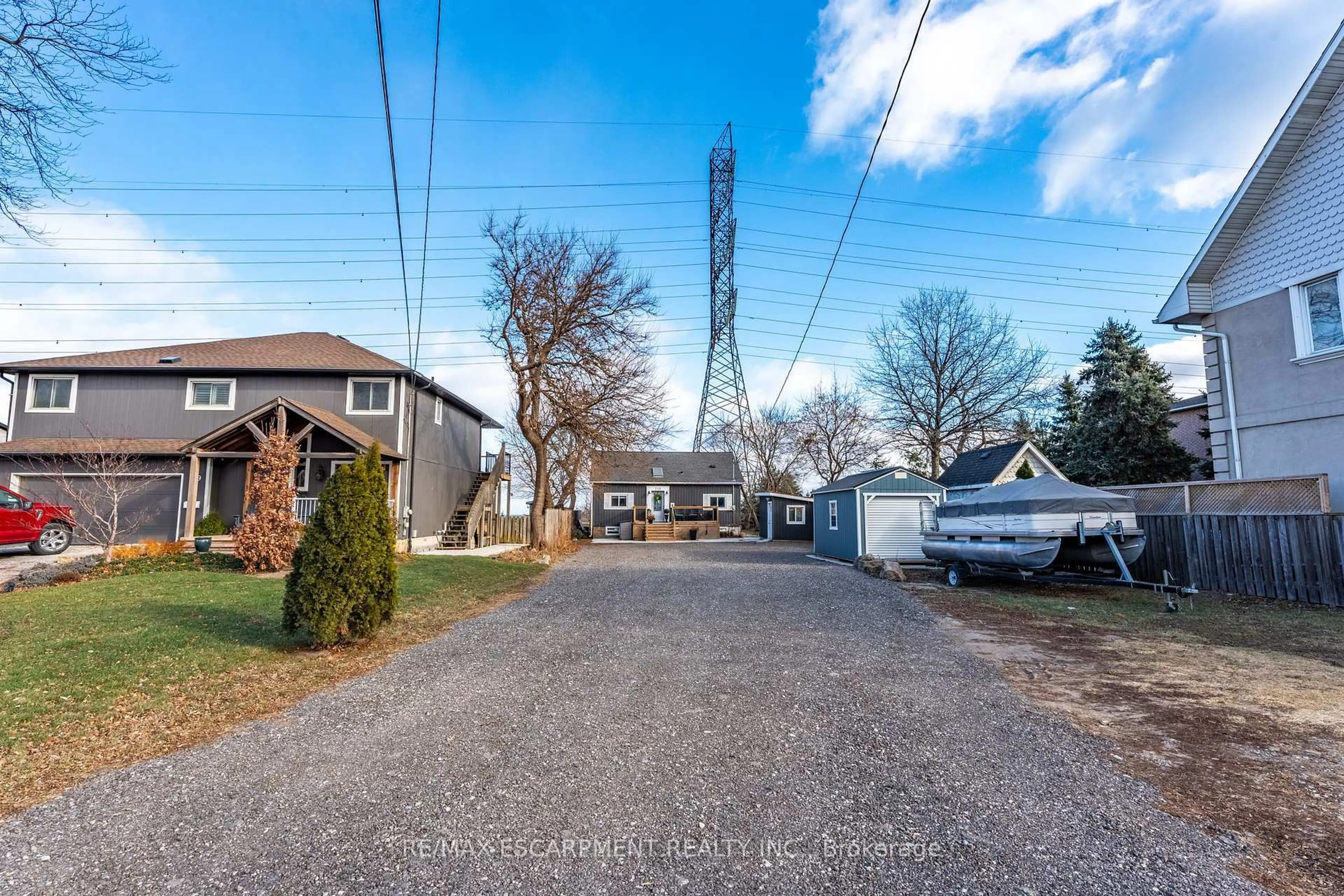 Unknown for 735 Beach Blvd, Hamilton Ontario L8H 6Y5