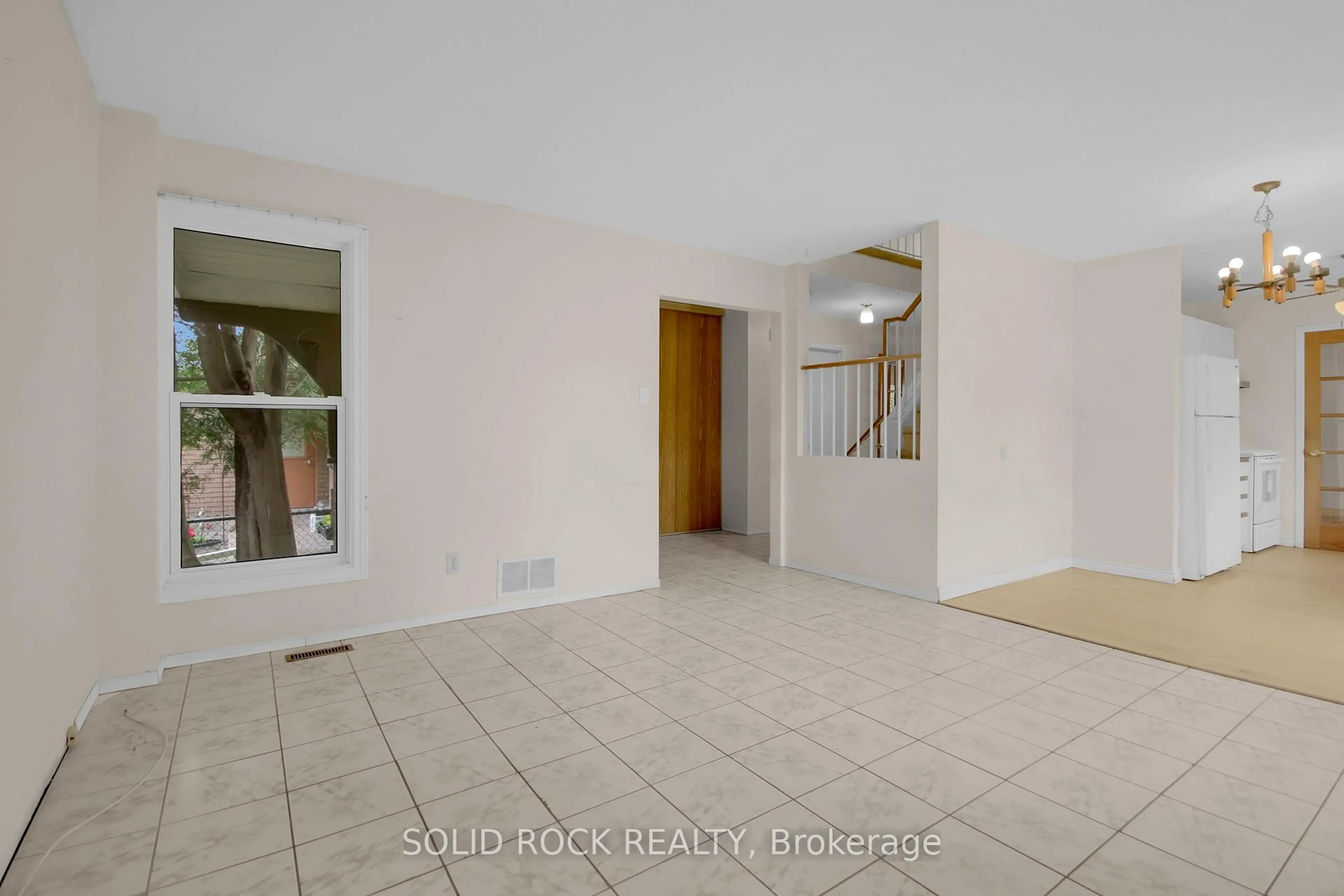 A pic of a room for 1429 Prestone Dr, Orleans Ontario K1E 2X3