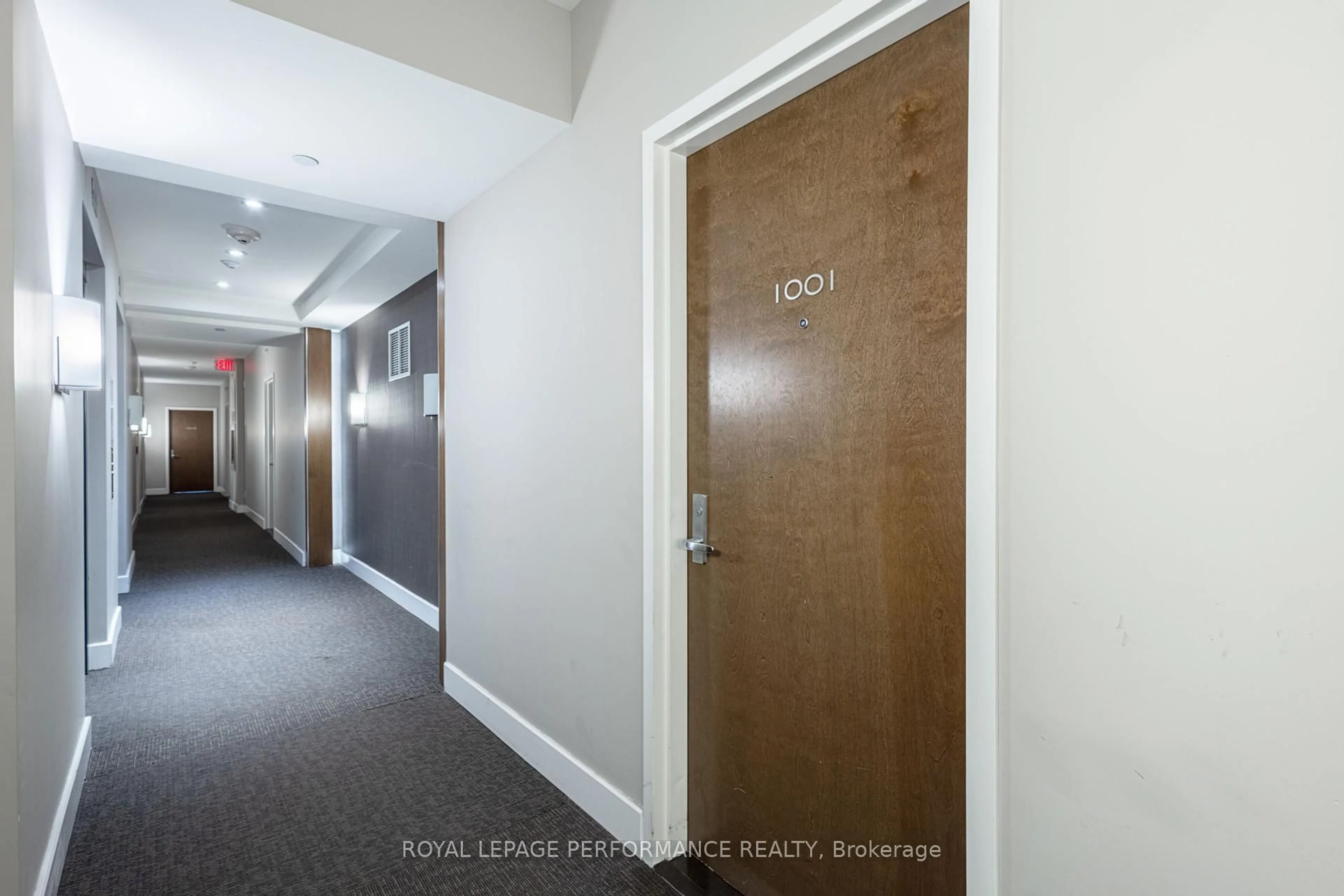 Indoor foyer for 330 Titan Private #1001, Ottawa Ontario K2G 1G3