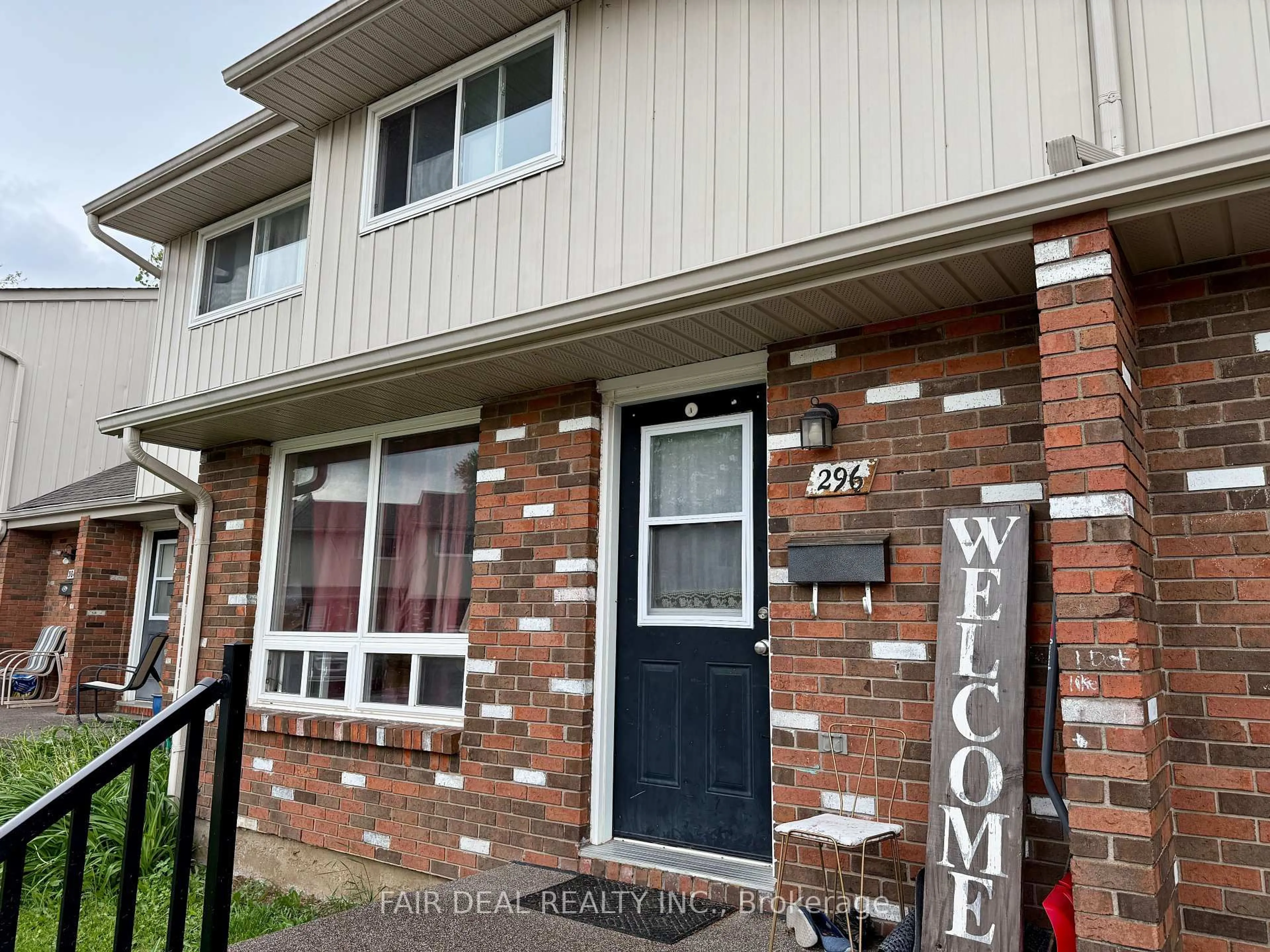 Home with brick exterior material, street for 100 Brownleigh Ave #296, Welland Ontario L3B 5V8
