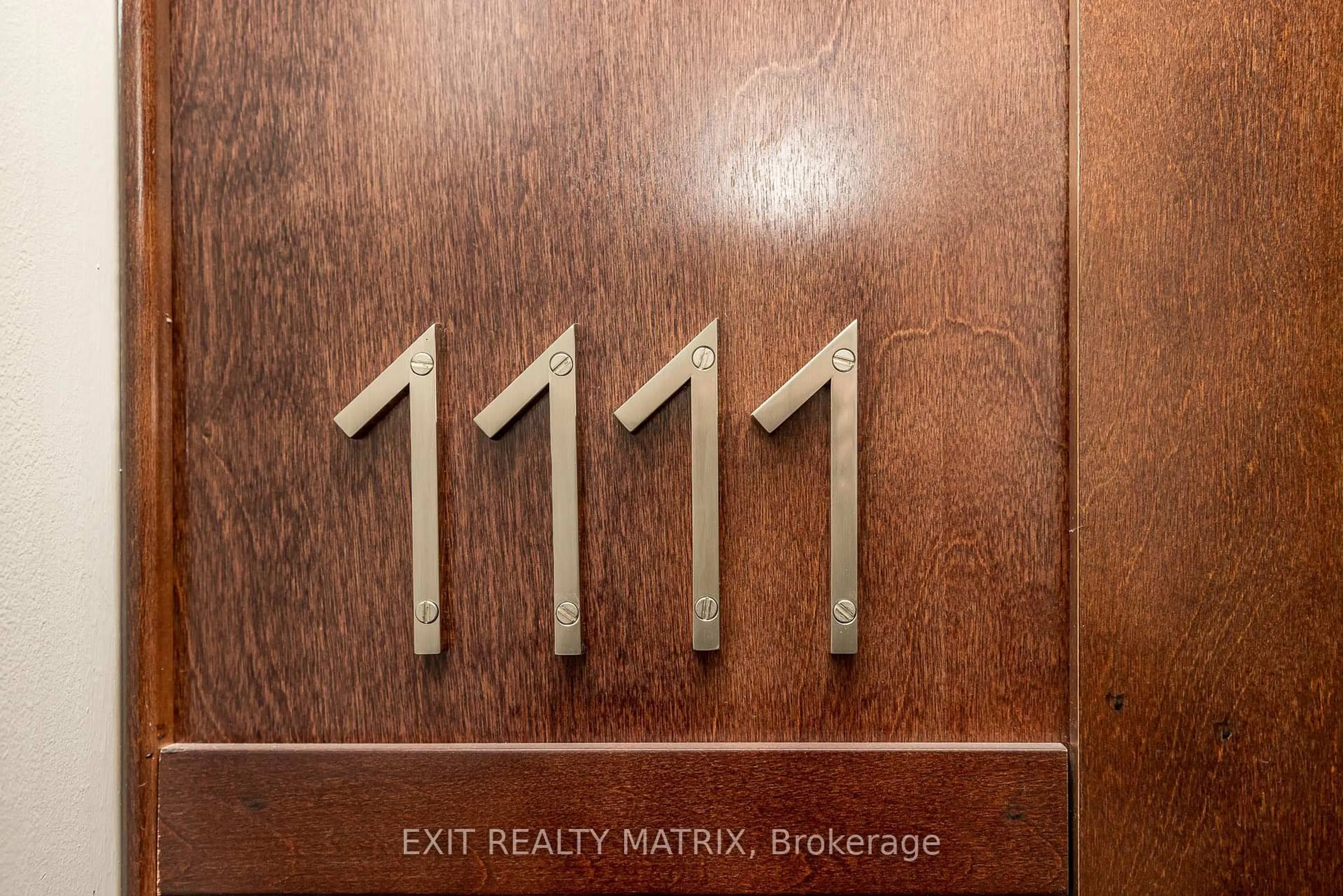Indoor entryway for 200 Besserer St #1111, Ottawa Ontario K1N 0A7