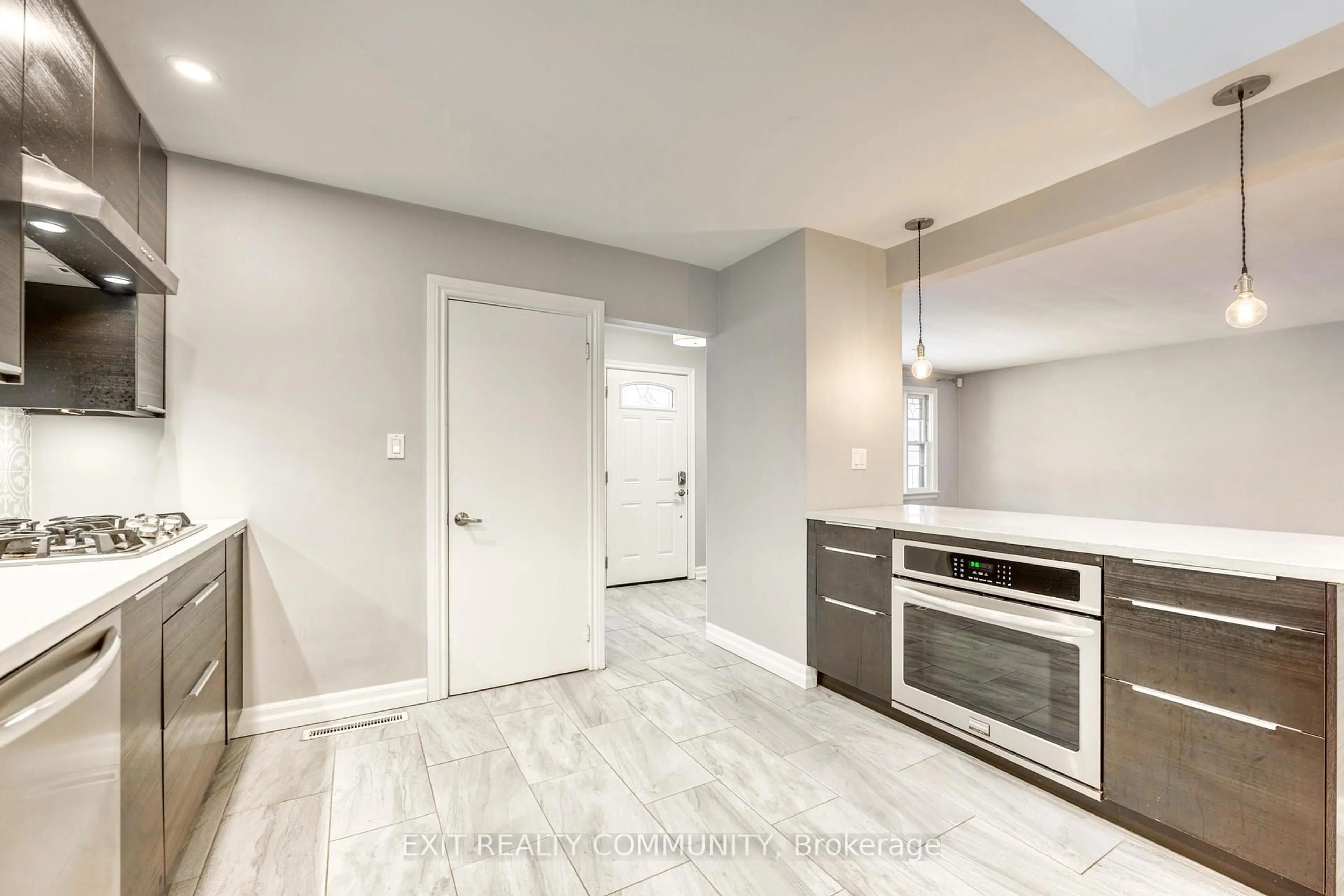 Open concept kitchen, unknown for 855 Colborne St, London East Ontario N6A 4A1