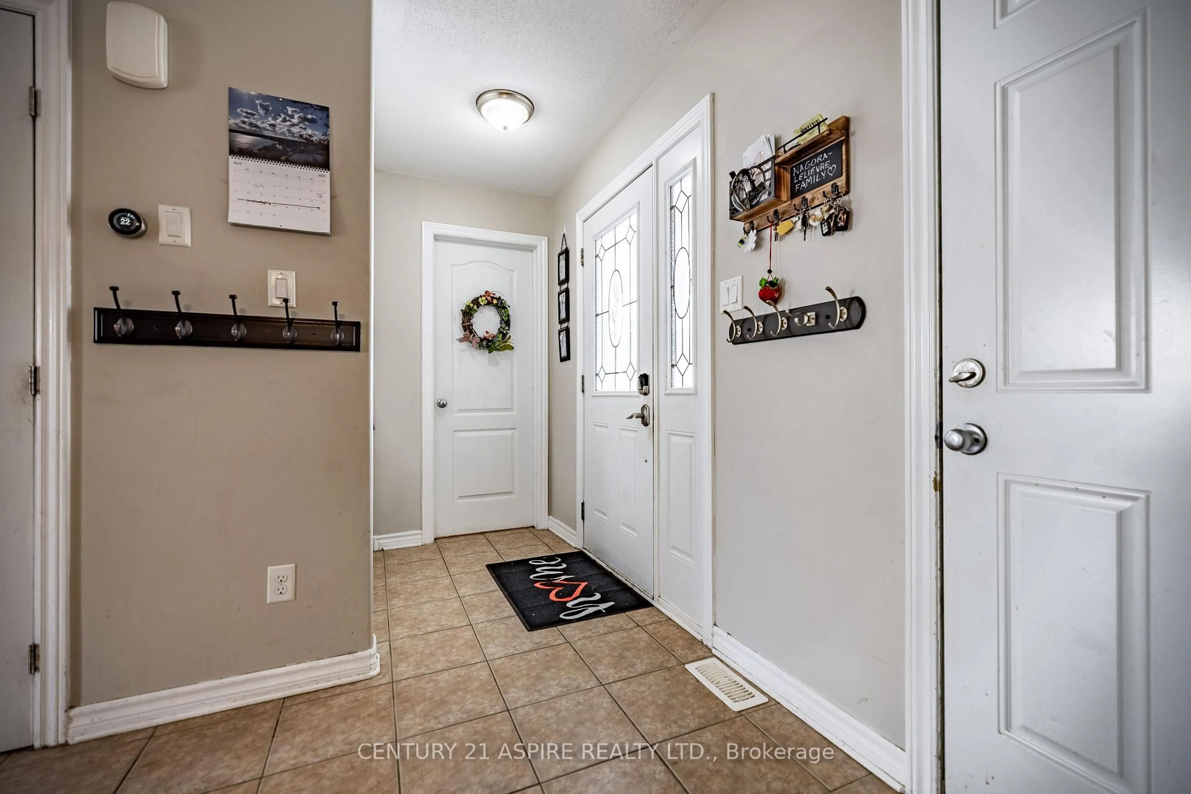 Indoor entryway for 9 Verona Dr, Arnprior Ontario K7S 0C4