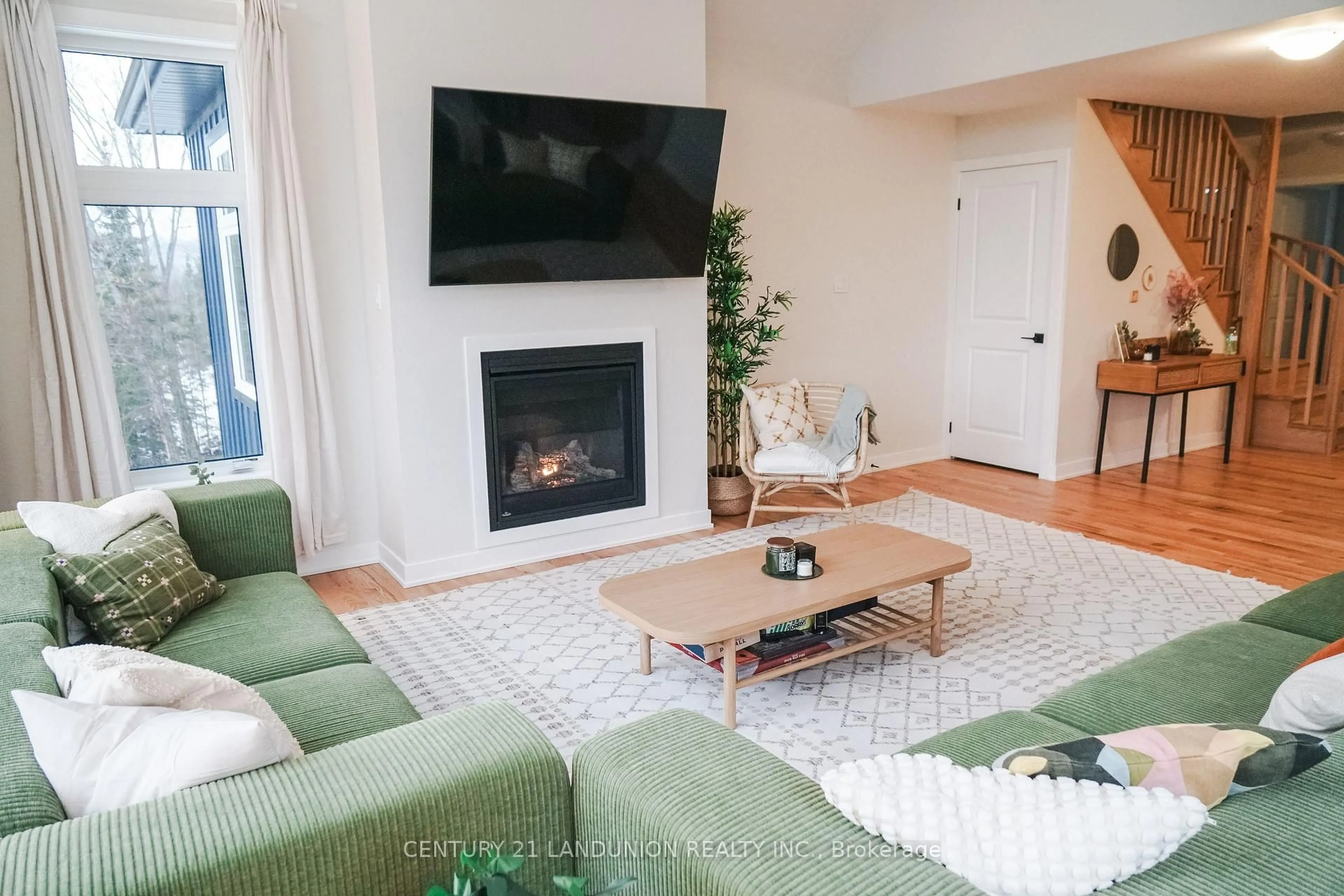 Living room with furniture, unknown for 1014 Ridgeline Dr #21, Lake of Bays Ontario P1H 0K1