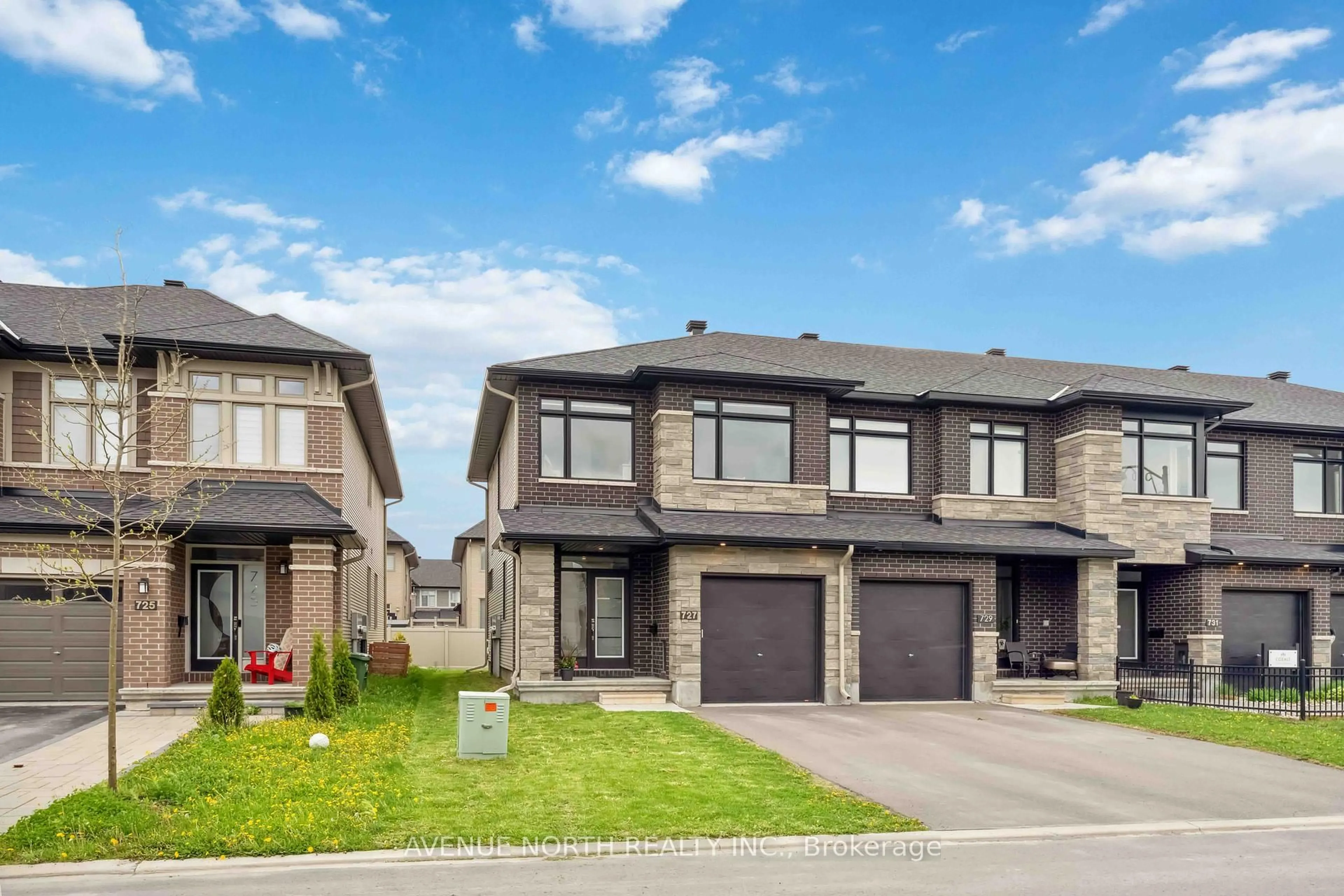 Home with brick exterior material, street for 727 Cairn Cres, Ottawa Ontario K1W 0P4