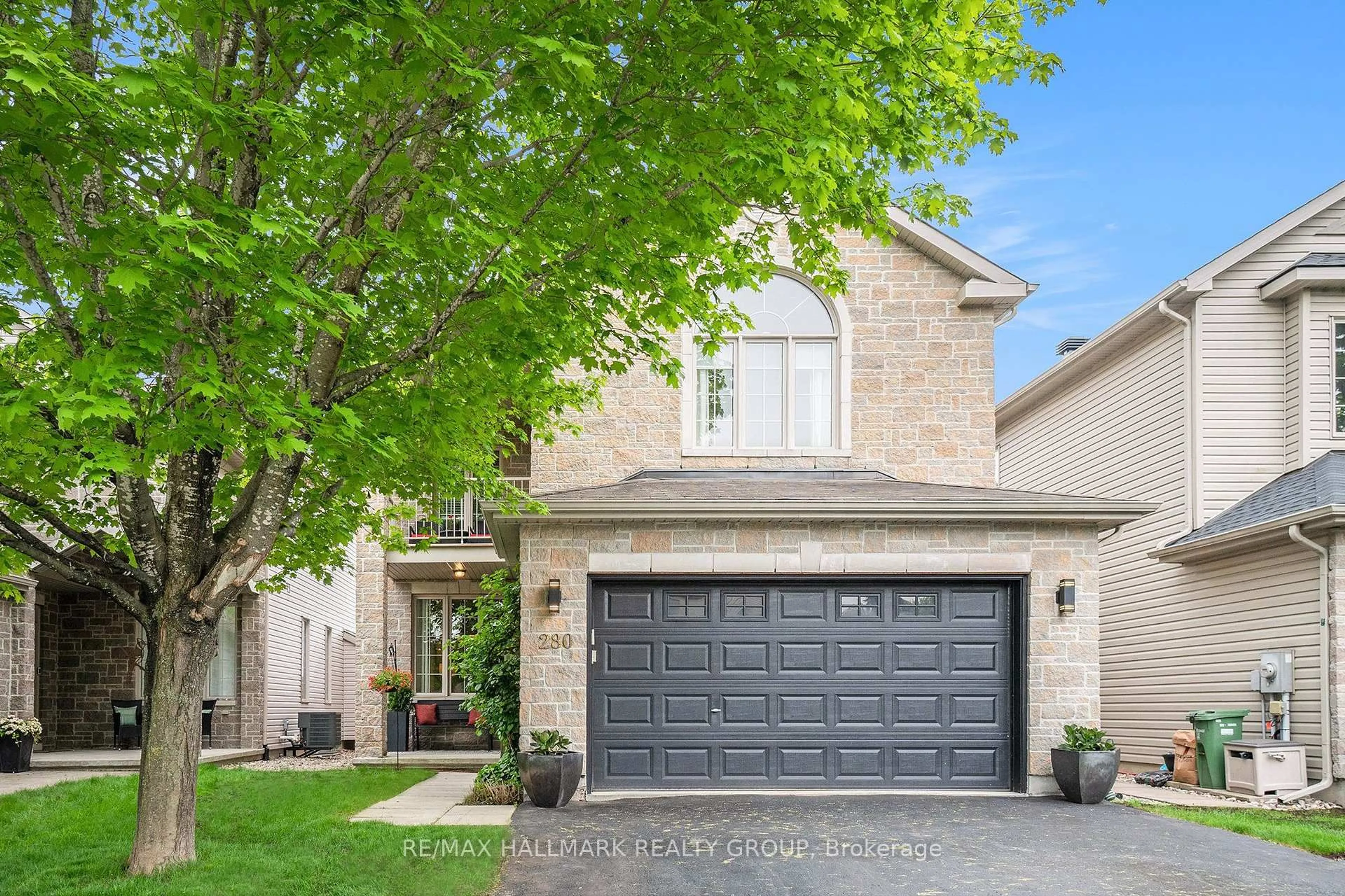 Home with brick exterior material, street for 280 Trail Side Circ, Ottawa Ontario K4A 5B1
