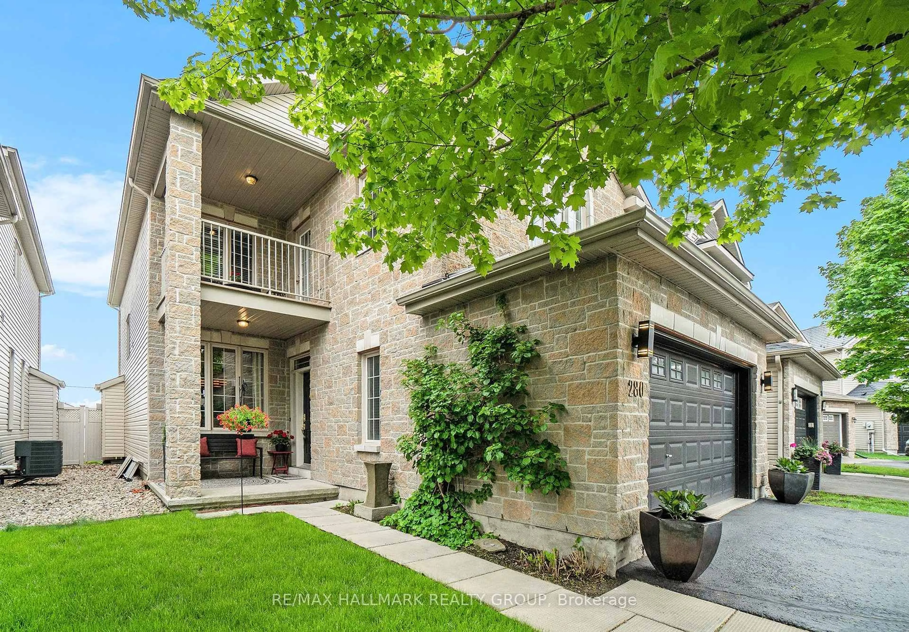 Home with brick exterior material, street for 280 Trail Side Circ, Ottawa Ontario K4A 5B1