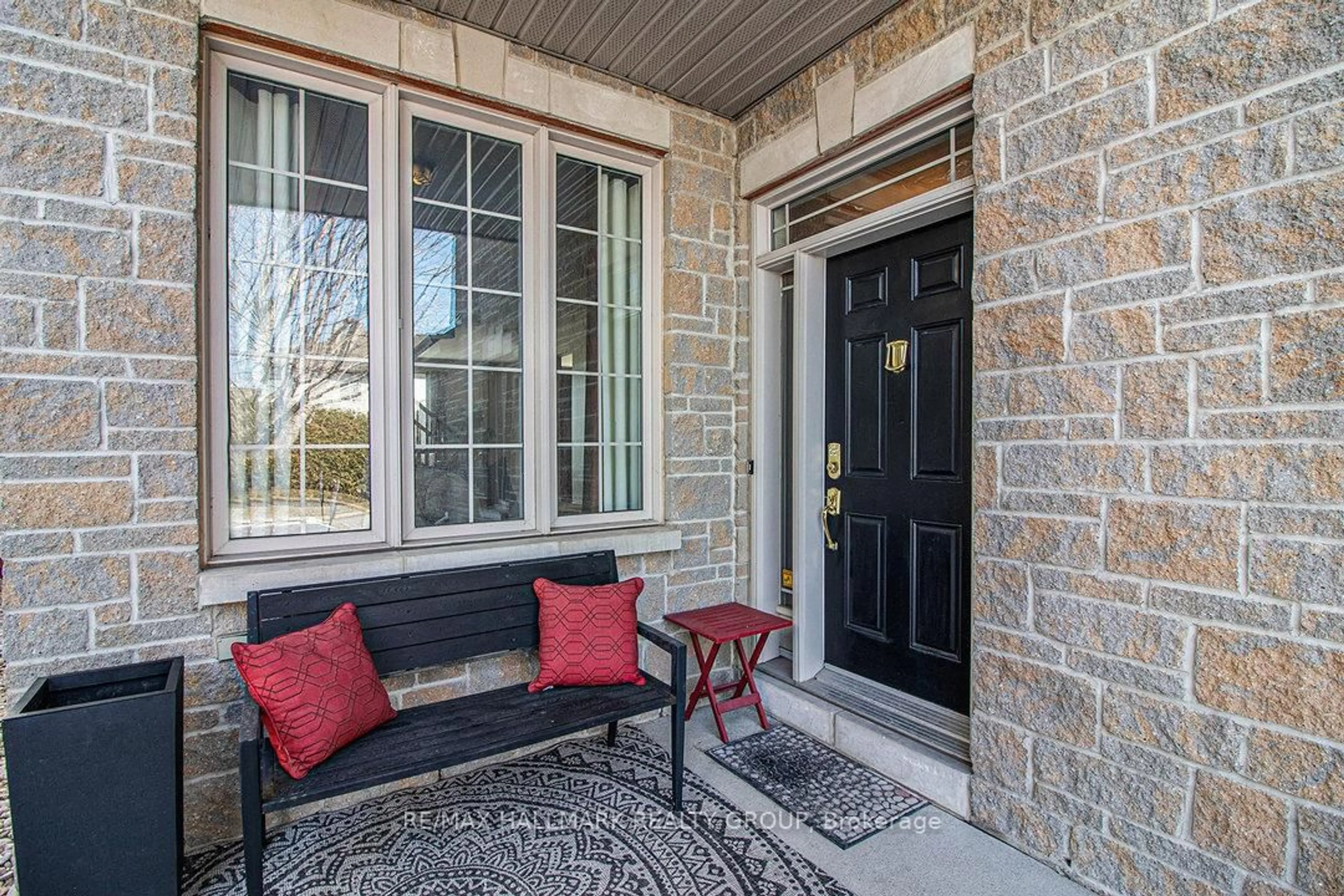 Indoor entryway for 280 Trail Side Circ, Ottawa Ontario K4A 5B1