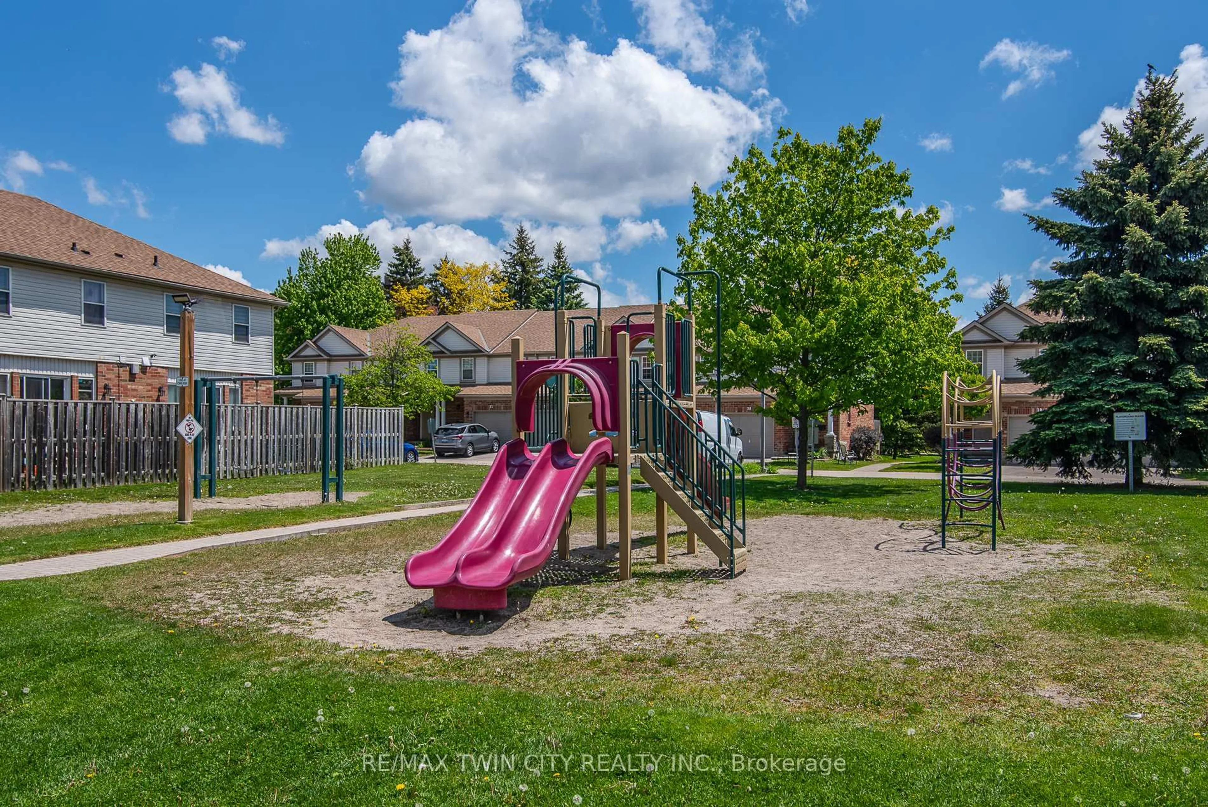 Unknown for 400 Wilson Ave #8, Kitchener Ontario N2C 2S1