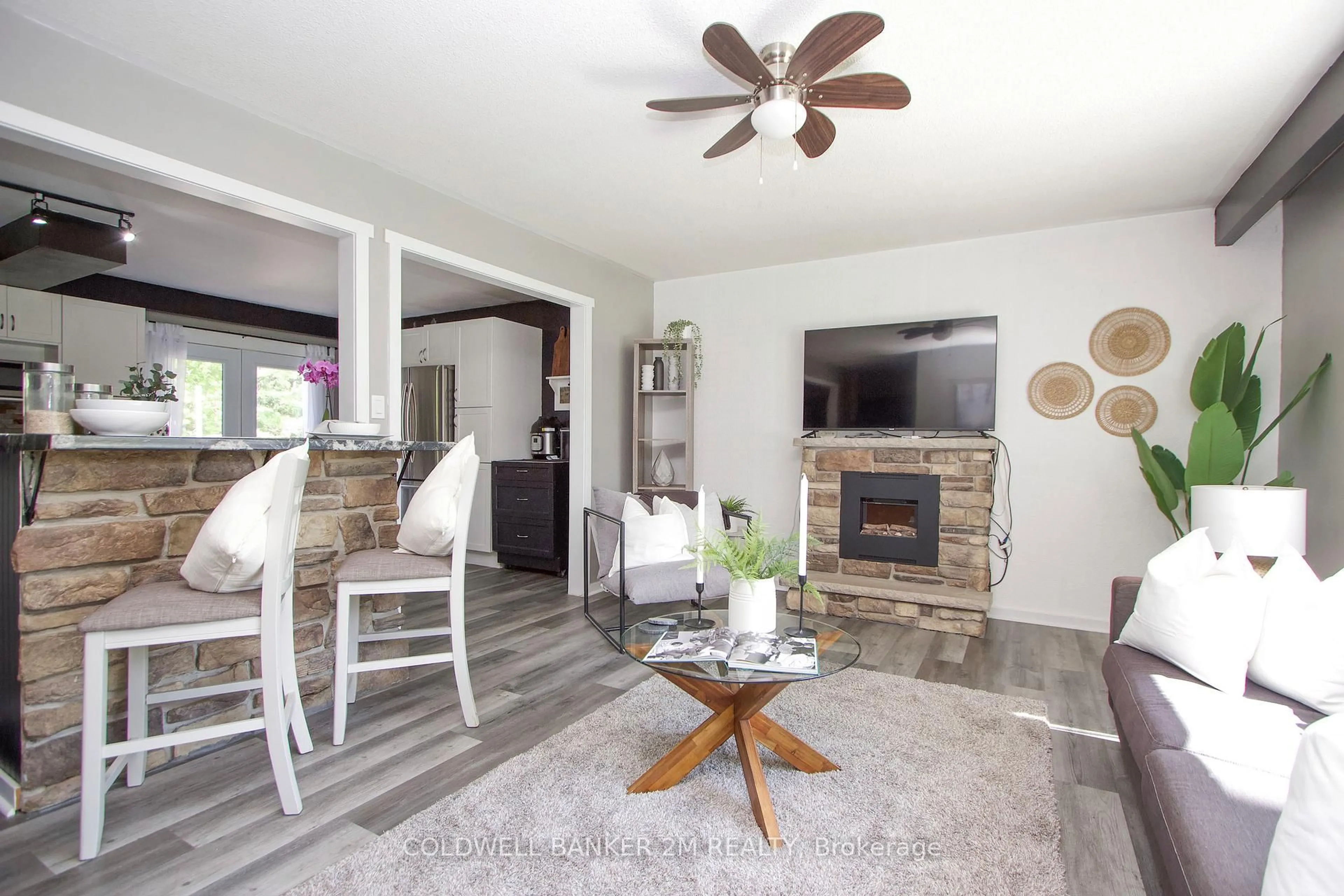 Living room with furniture, unknown for 27 Anne St, Cavan Monaghan Ontario L0A 1G0