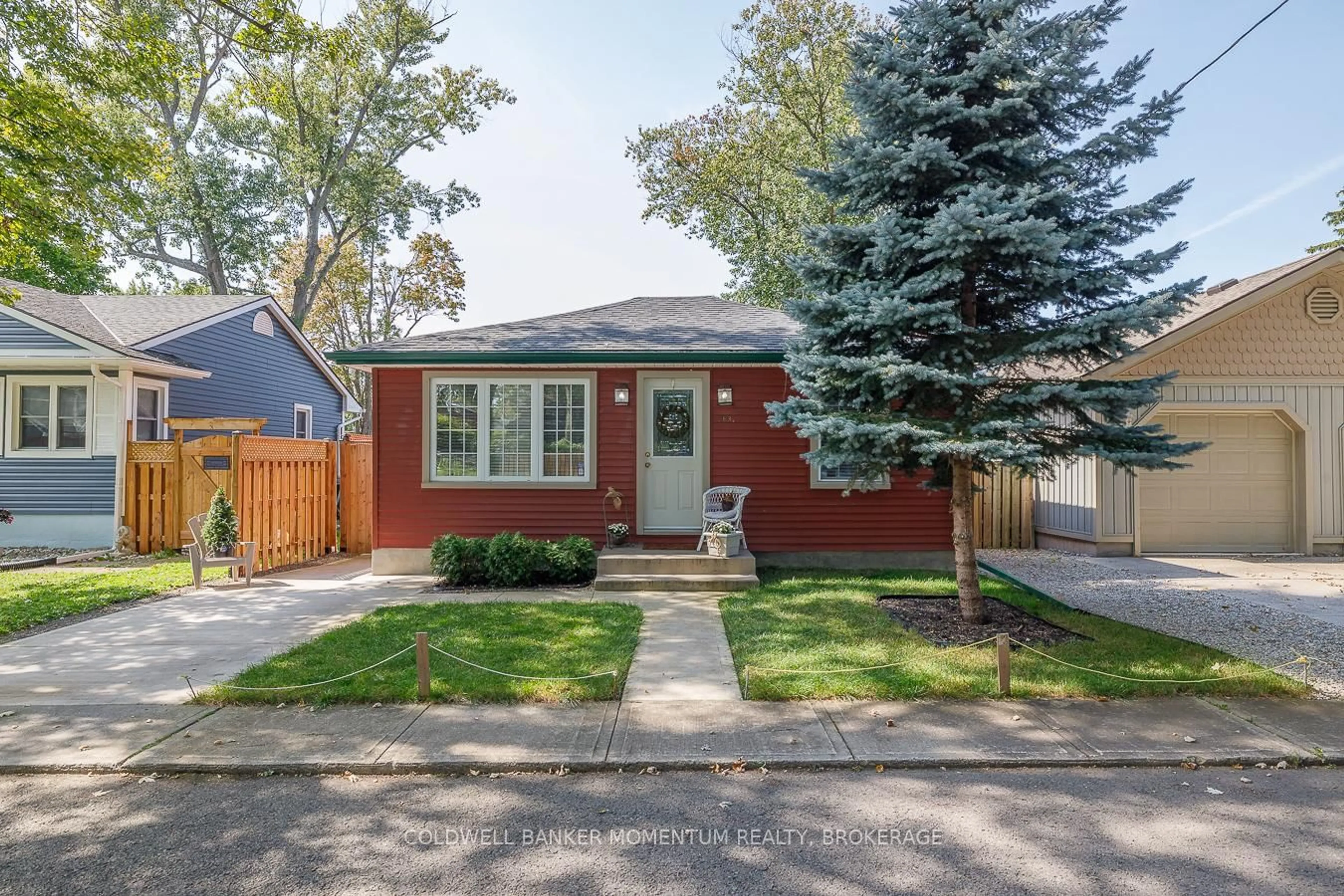 Home with brick exterior material, street for 263 Maplewood Ave, Fort Erie Ontario L0S 1B0