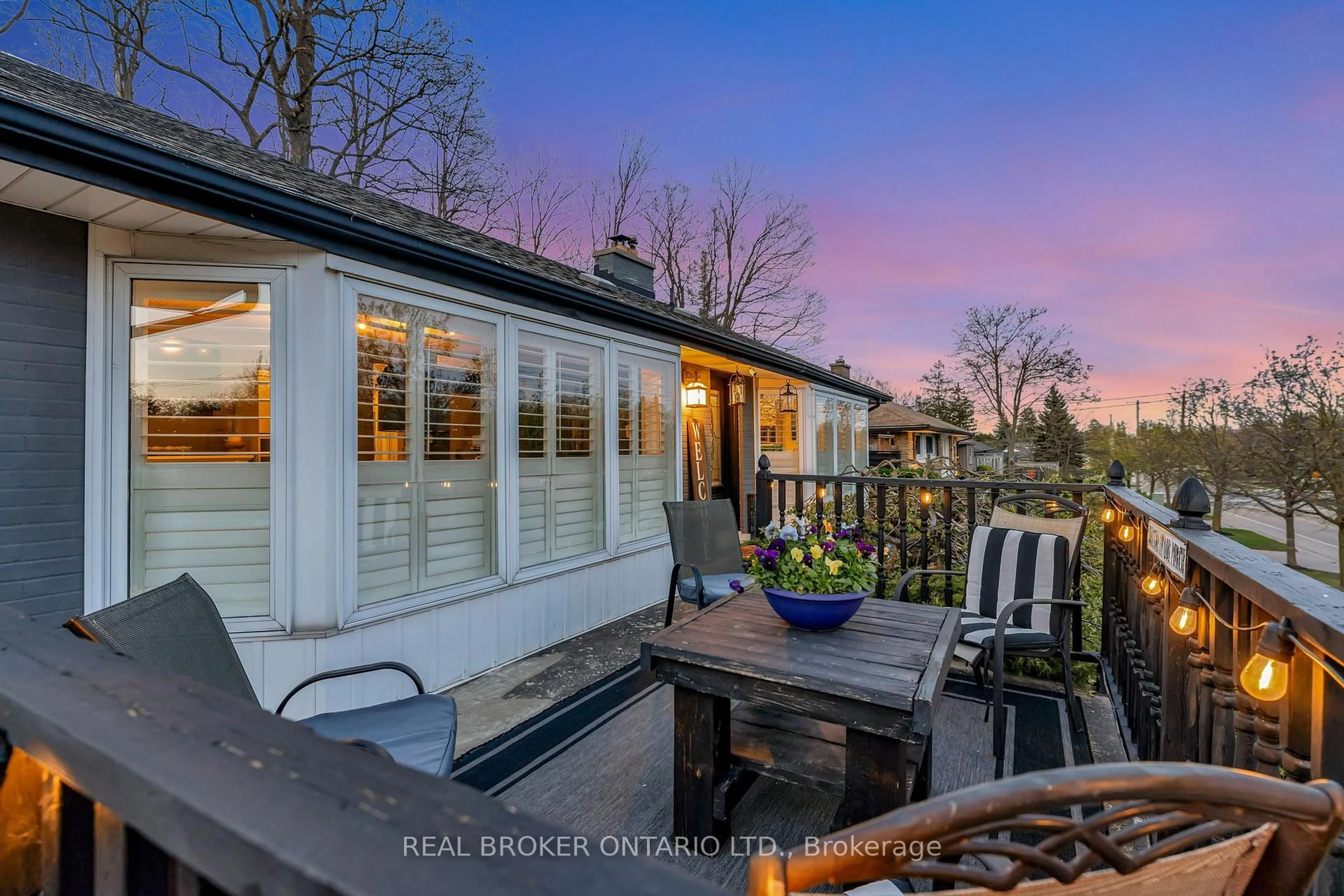 Patio, water/lake/river/ocean view for 924 Union St, Kitchener Ontario N2H 6J4