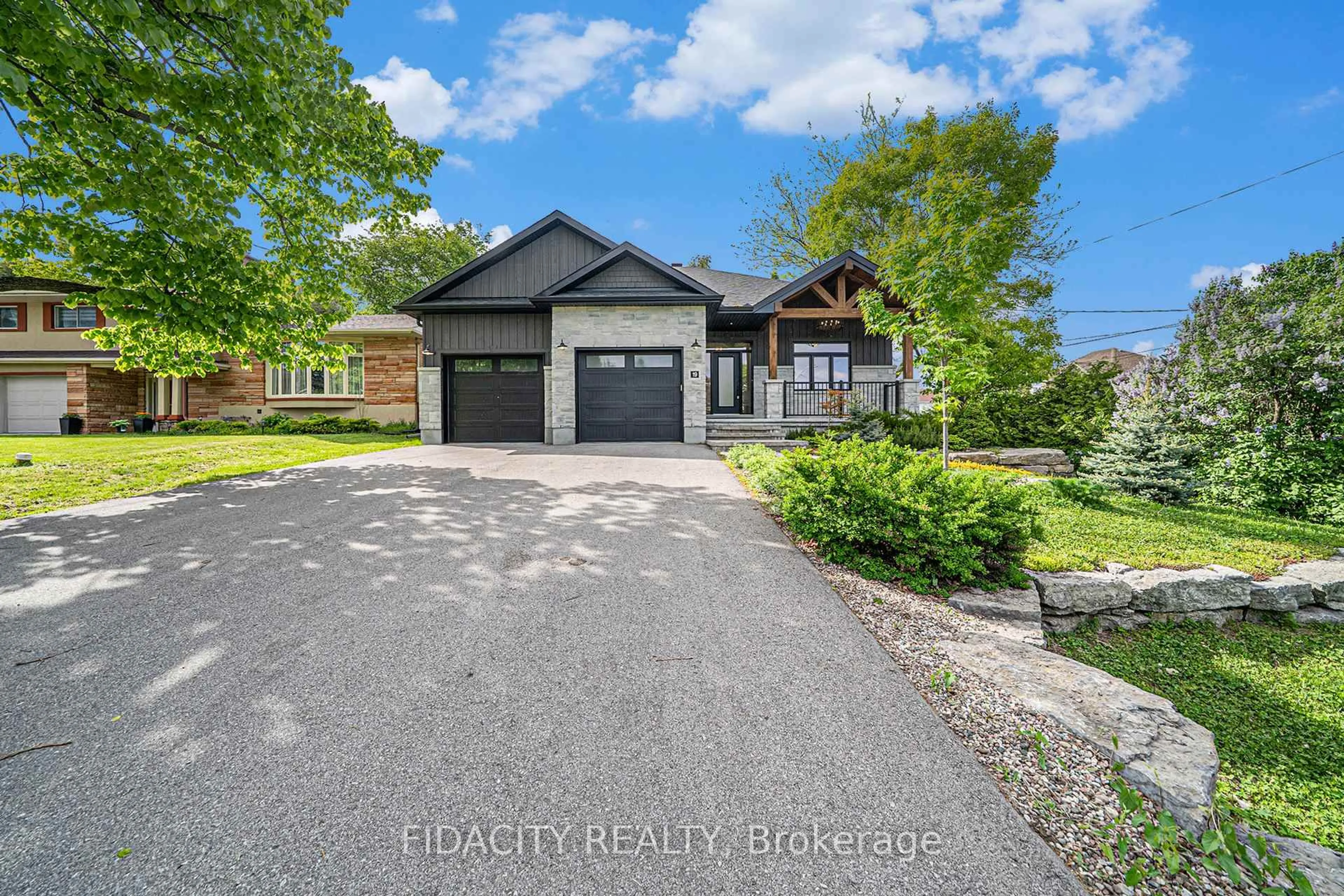A pic from outside/outdoor area/front of a property/back of a property/a pic from drone, unknown for 19 Brigade Ave, Ottawa Ontario K2S 1J5