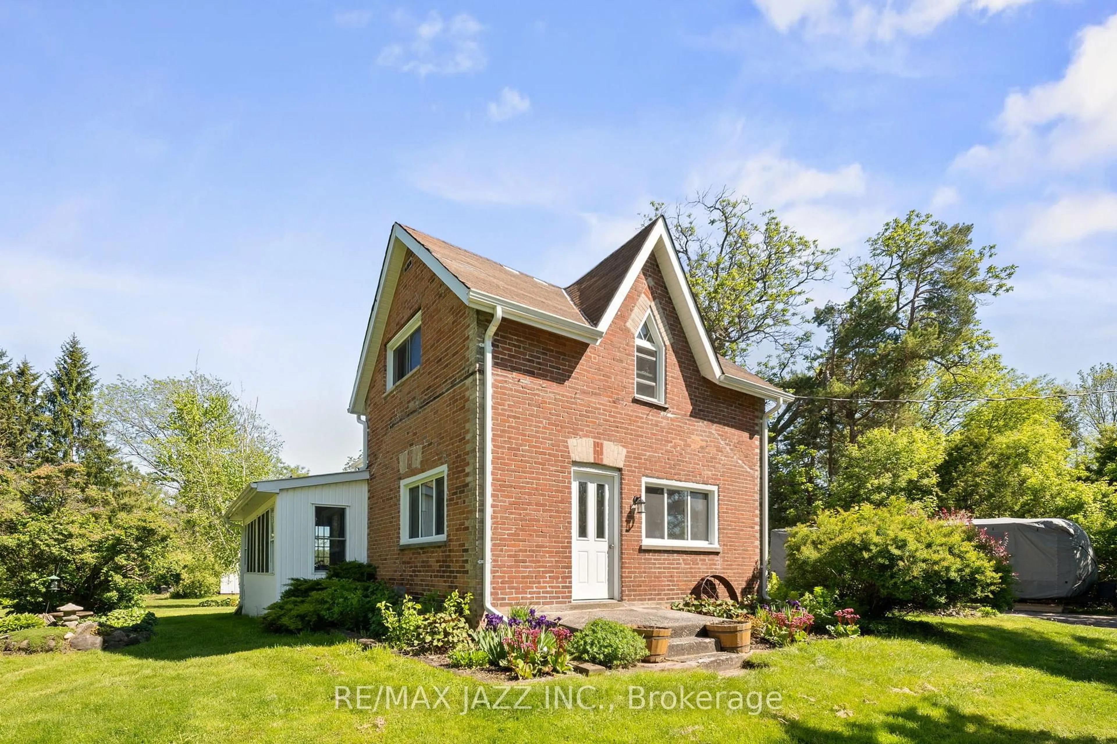 Home with brick exterior material, building for 13532 County 24 Rd, Trent Hills Ontario K0K 3K0
