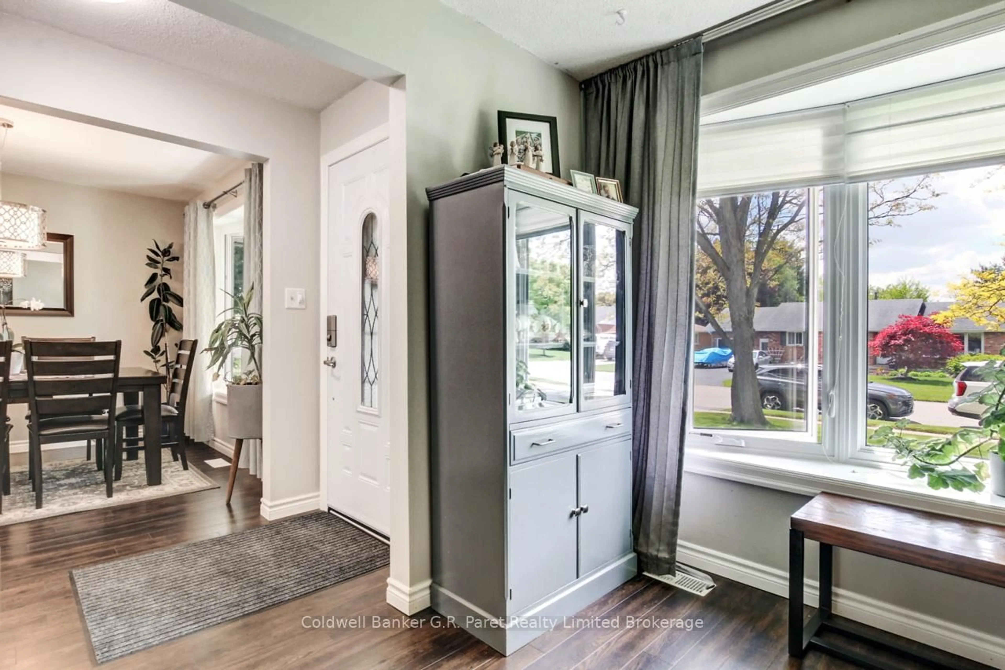 Indoor entryway for 30 Denrich Ave, Tillsonburg Ontario N4G 4W1