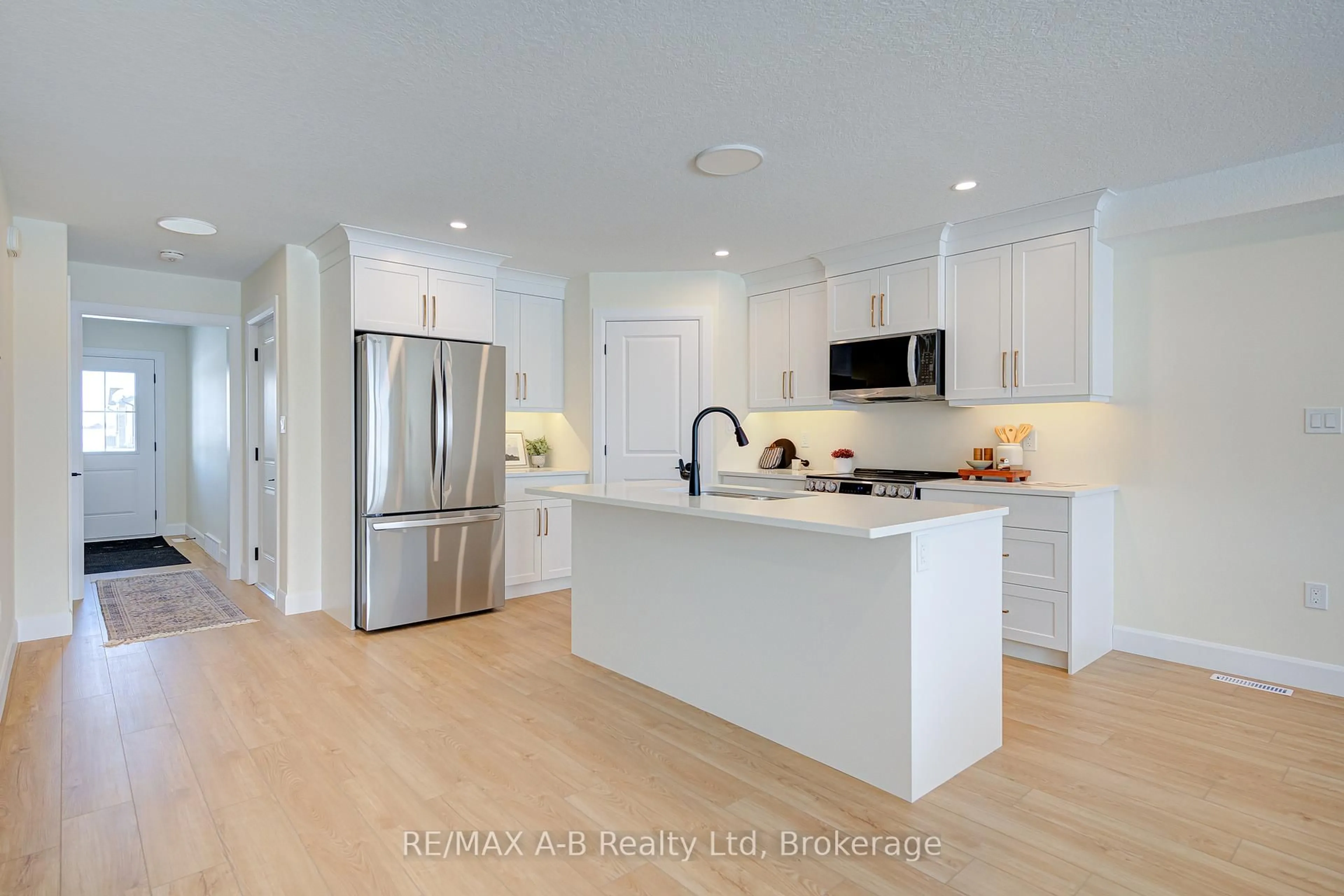 Open concept kitchen, unknown for 28 Linda Dr, Huron East Ontario N0K 1W0