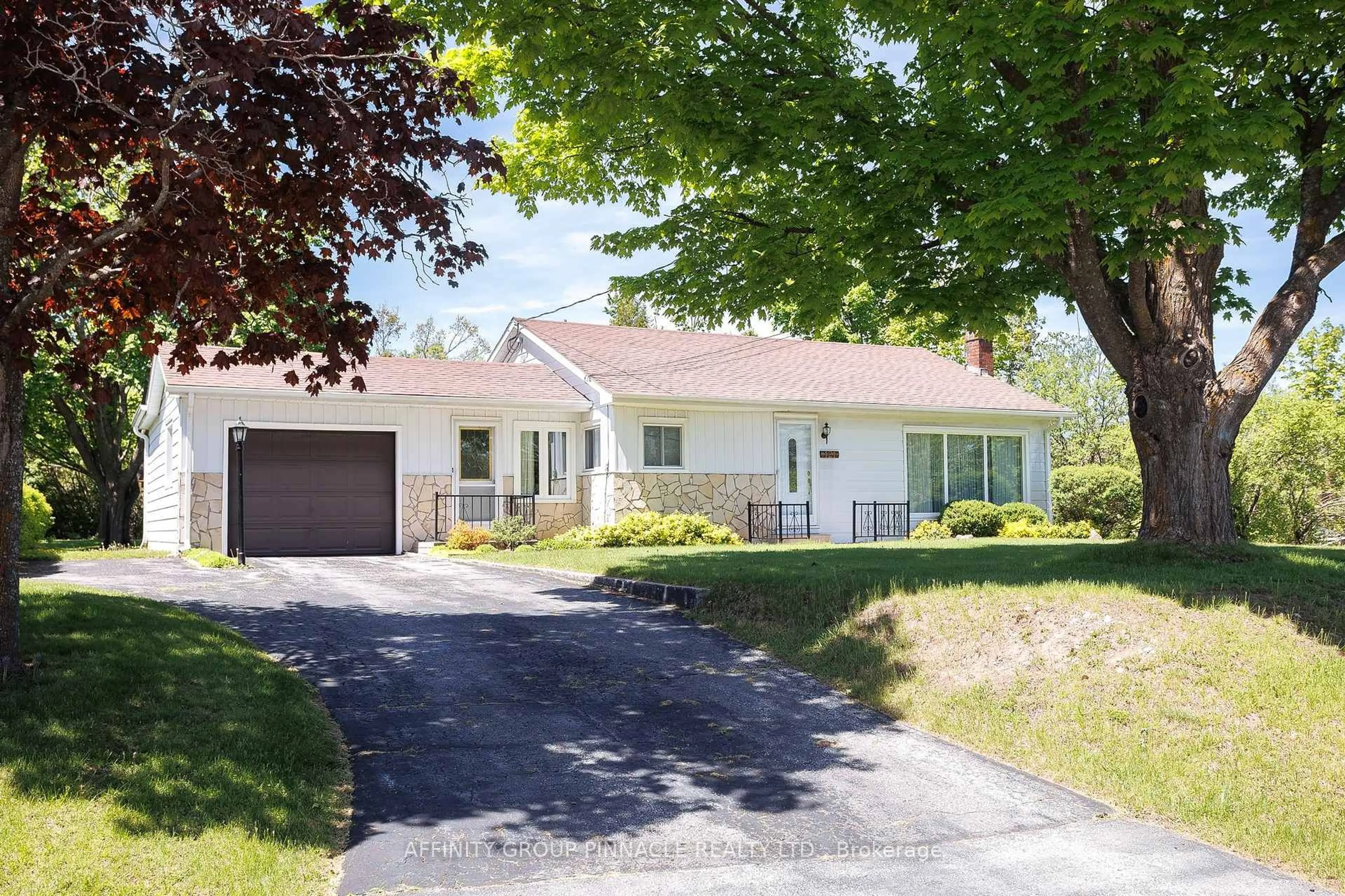Unknown for 121 Clifton St, Kawartha Lakes Ontario K0M 1N0