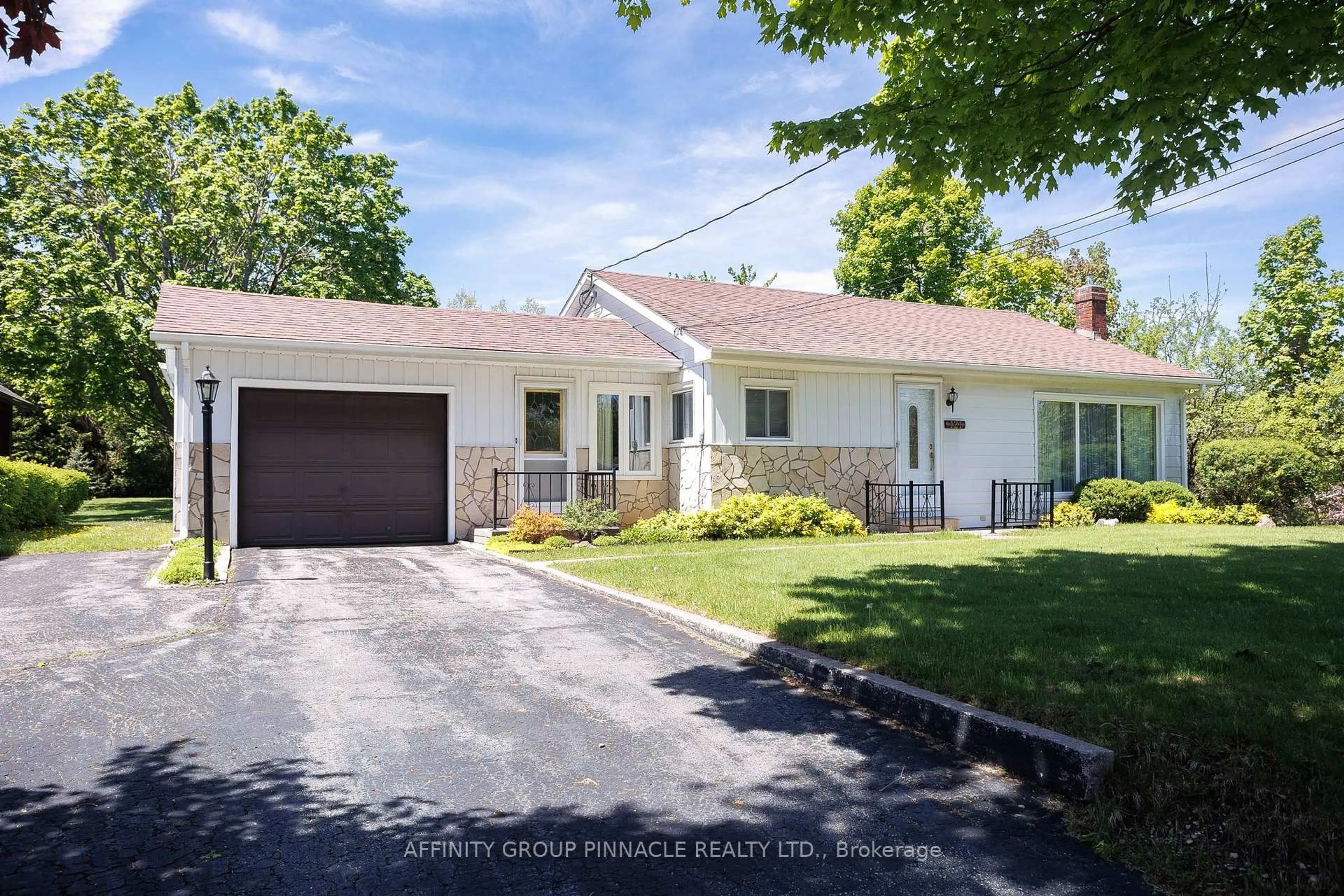 Unknown for 121 Clifton St, Kawartha Lakes Ontario K0M 1N0