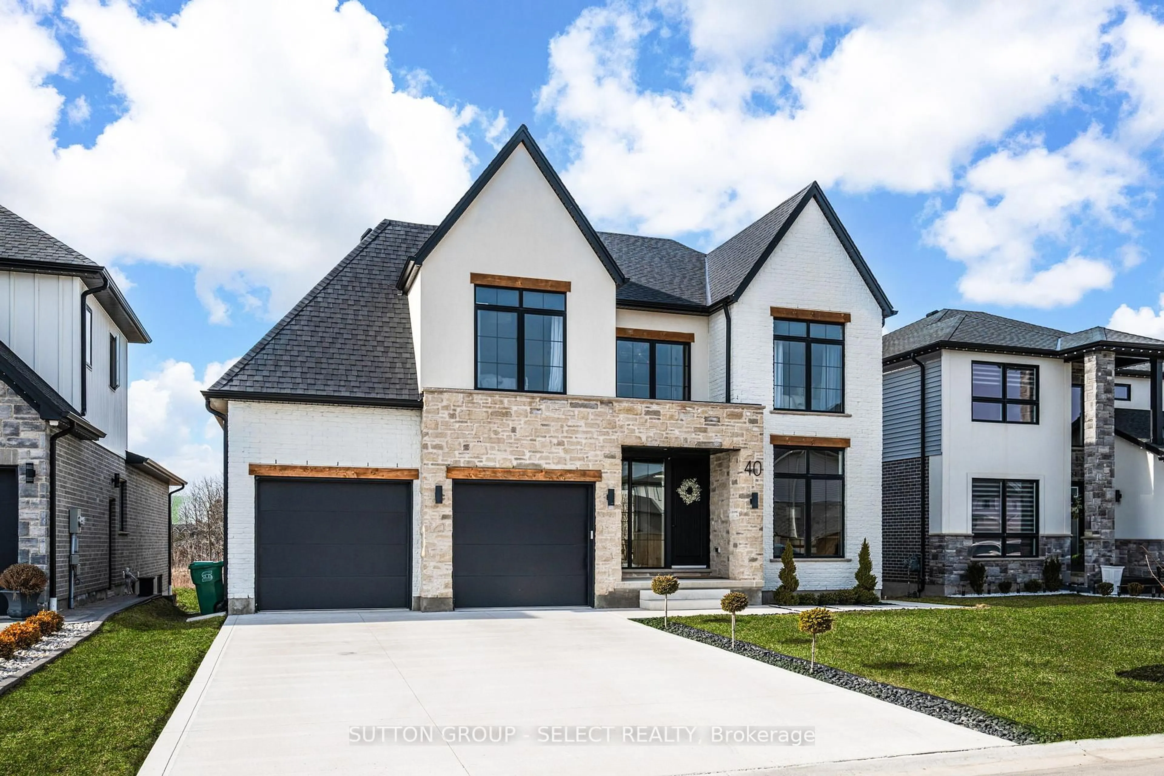 Home with brick exterior material, street for 40 Royal Cres, Southwold Ontario N5P 0G5