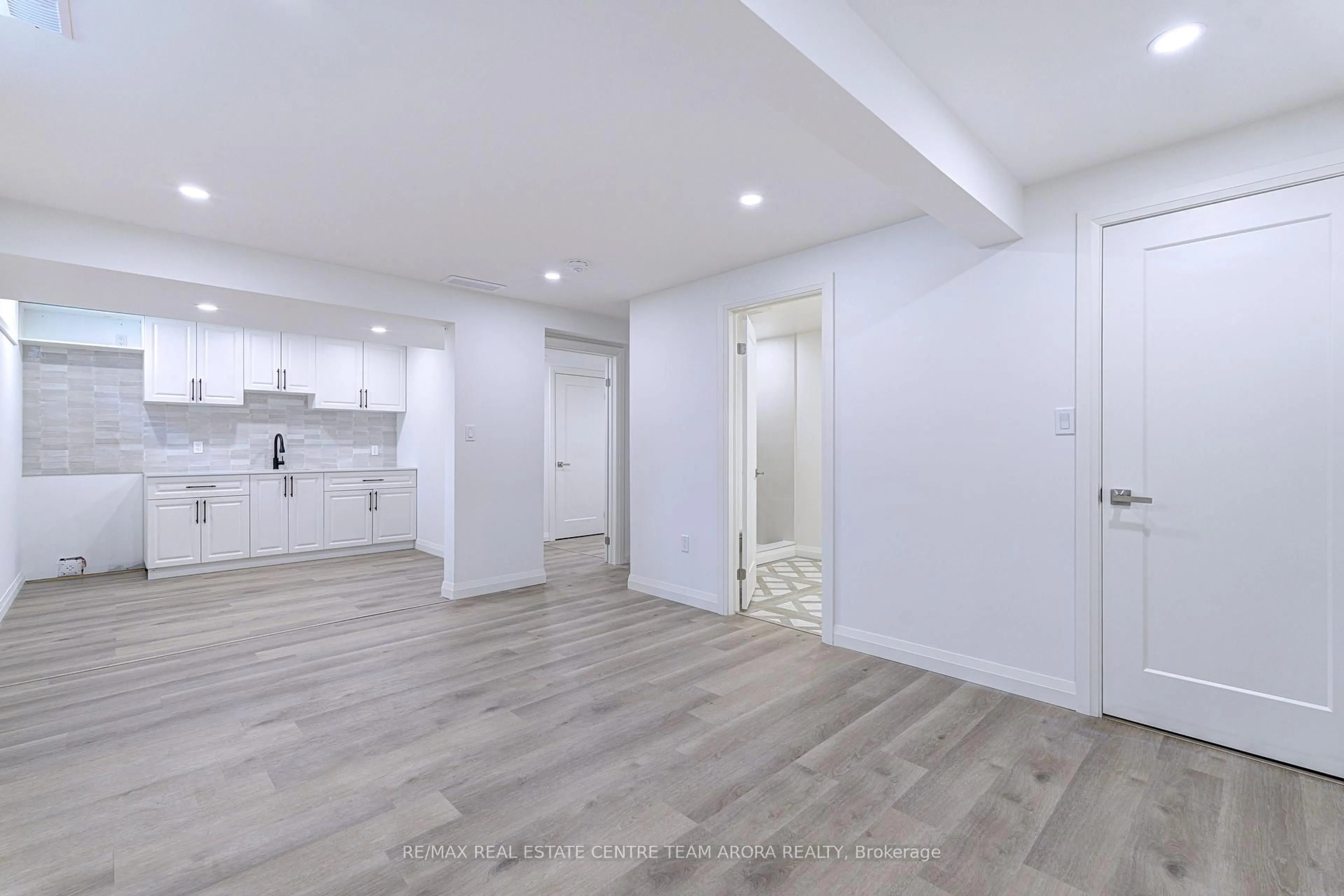 A pic of a room for 230 Elmira Rd, Guelph Ontario N1K 1P7