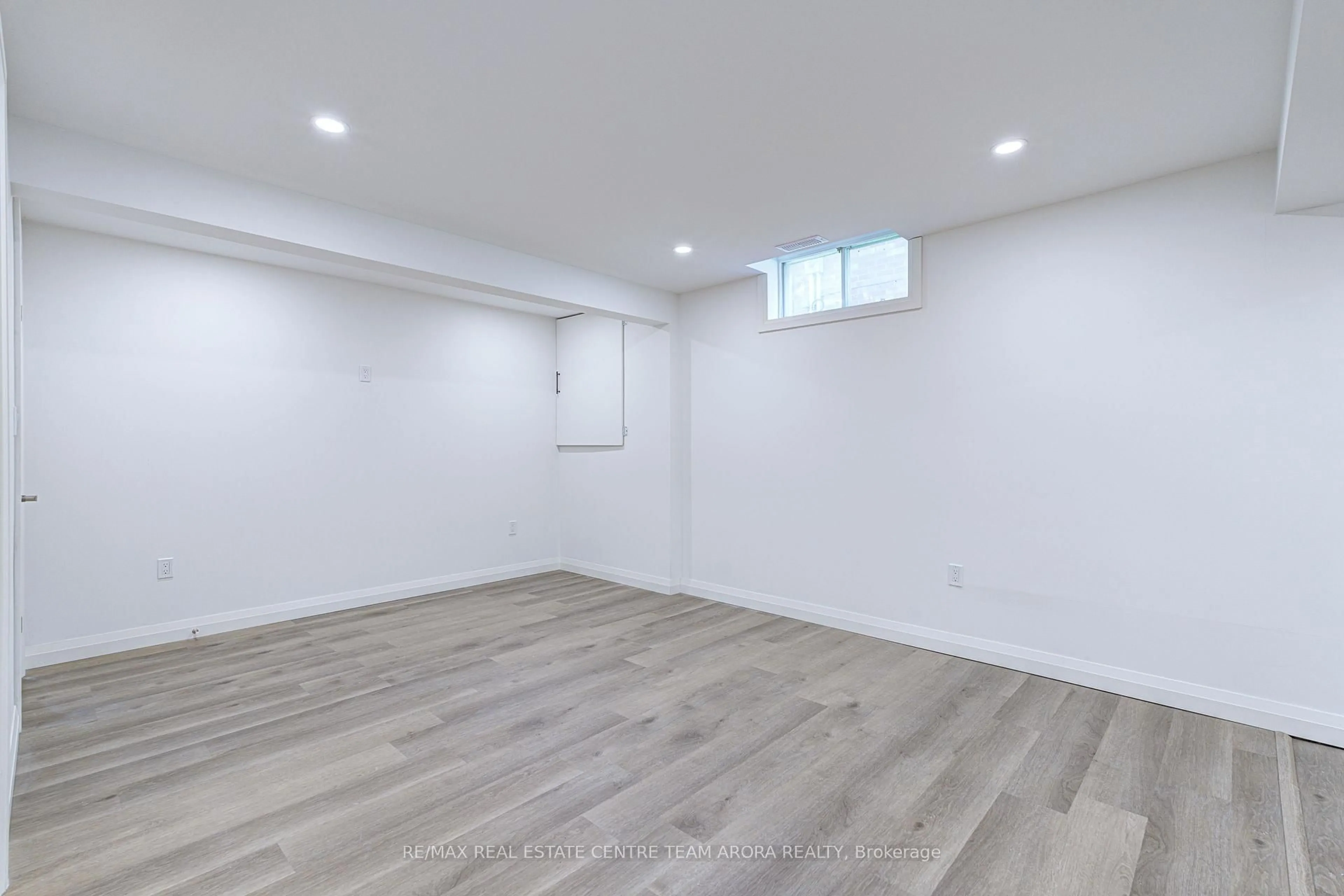A pic of a room for 230 Elmira Rd, Guelph Ontario N1K 1P7