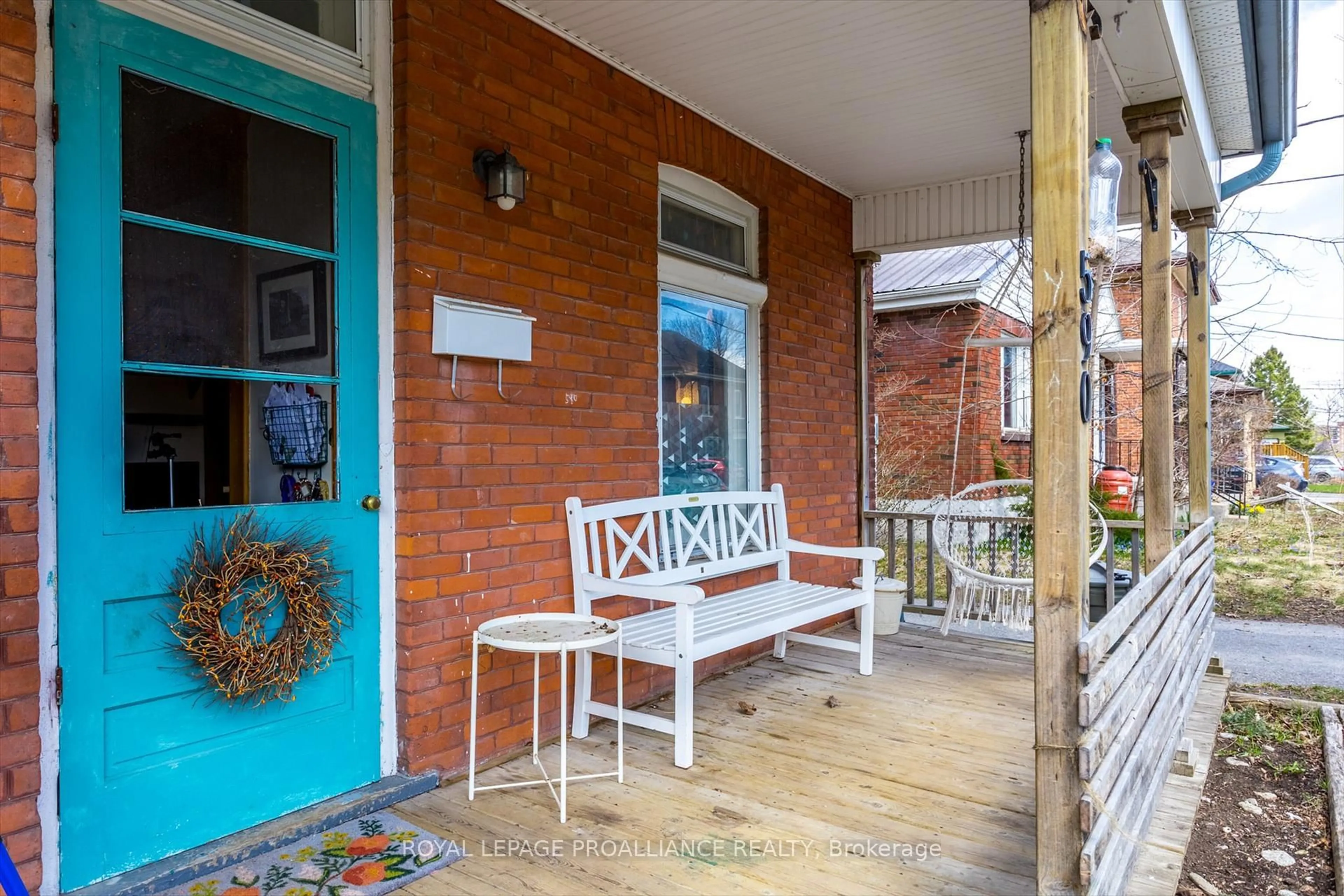 Patio, street for 590 Murray St, Peterborough Central Ontario K9H 2V1