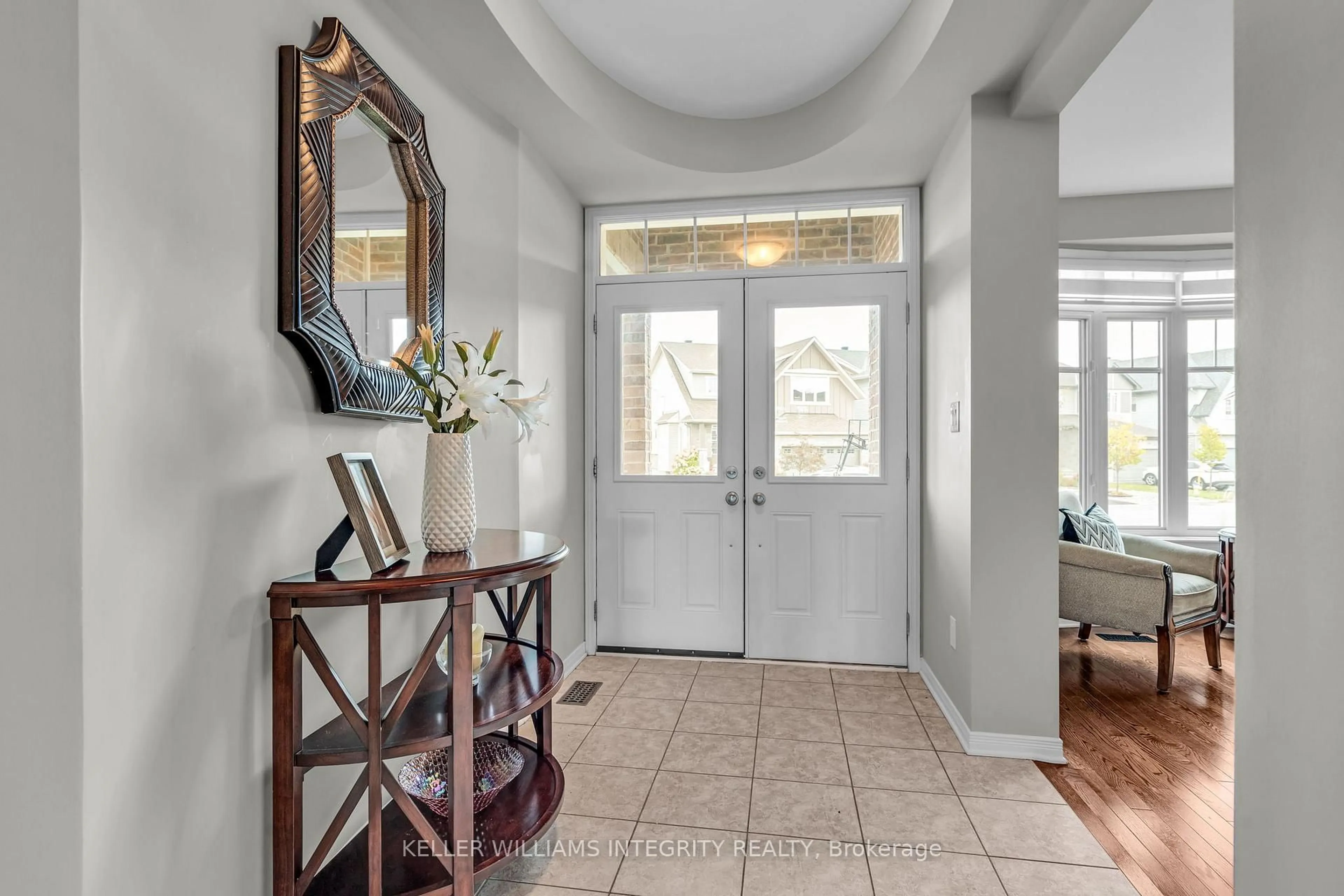 Indoor entryway for 367 Andalusian Cres, Ottawa Ontario K2V 0C3