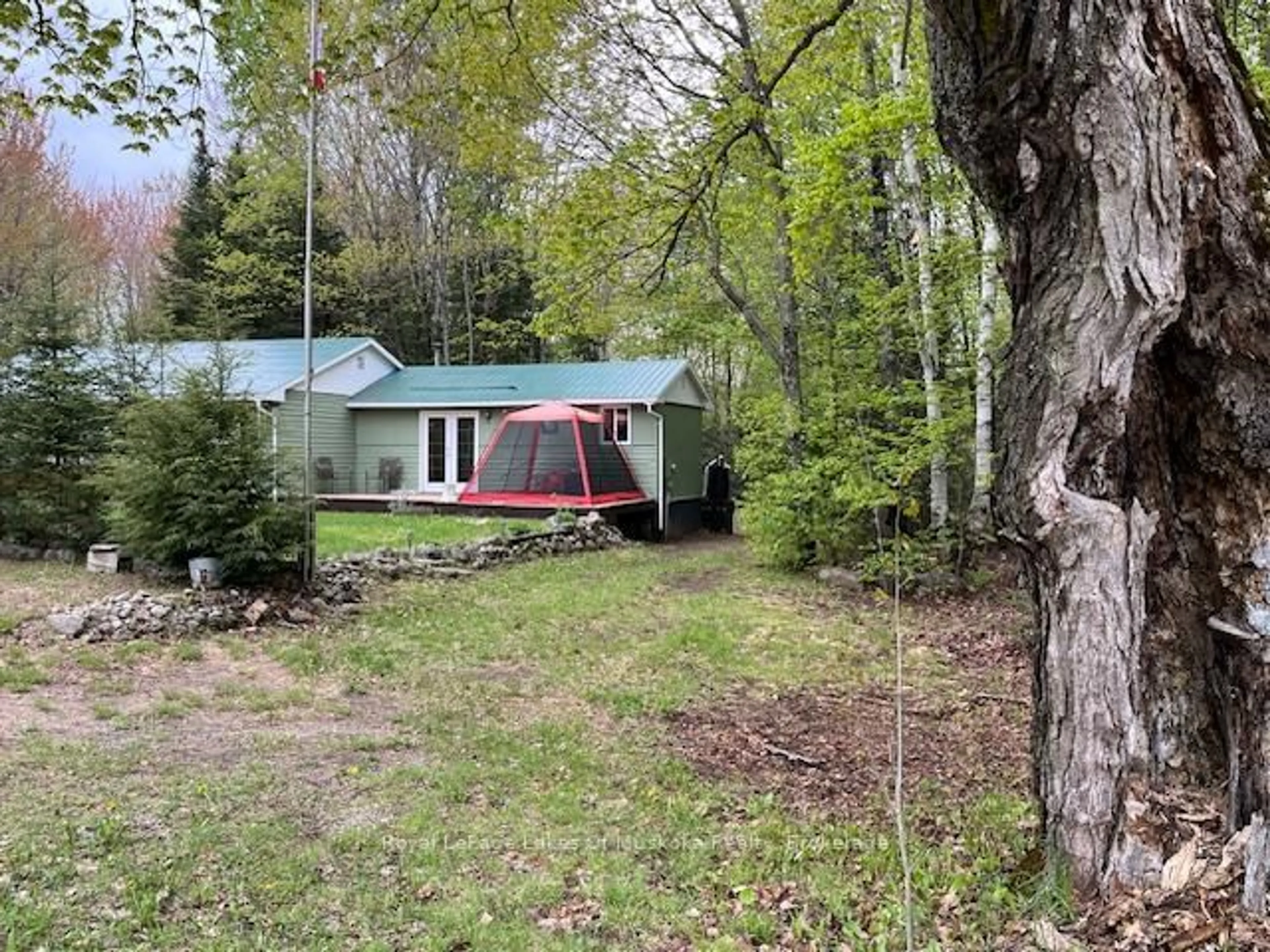 Shed for 668 Hamilton Lake Rd, South River Ontario P0A 1X0