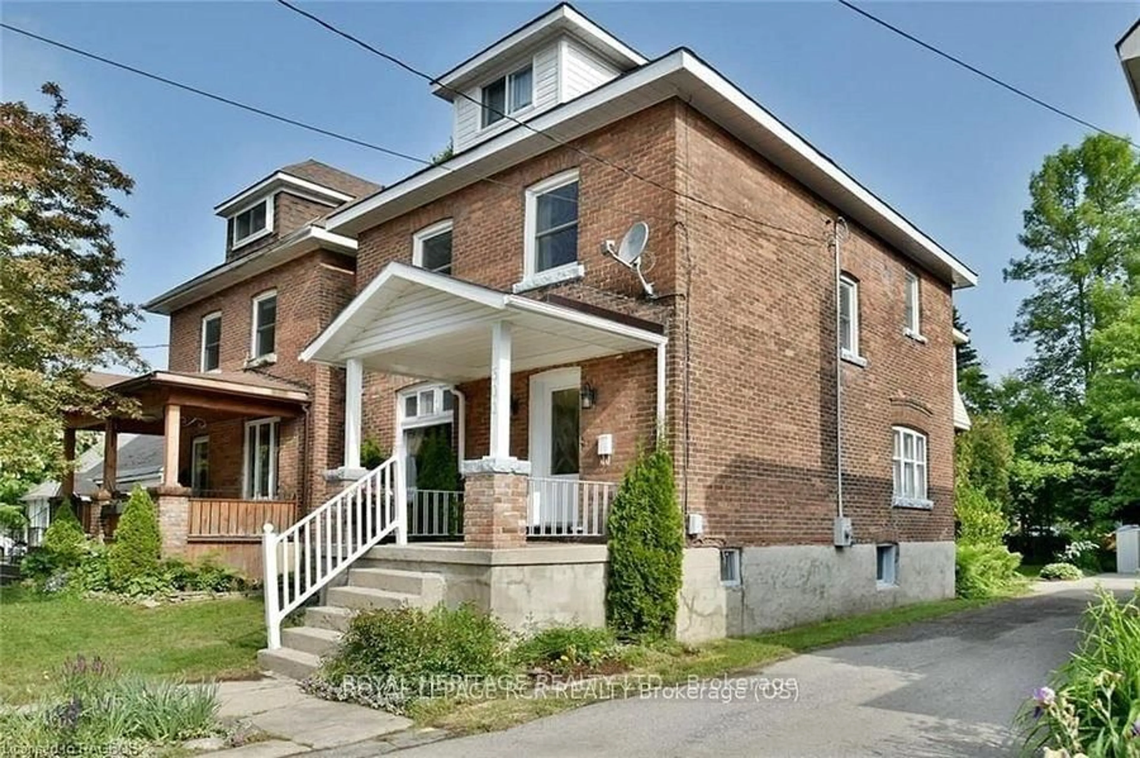 Home with brick exterior material, street for 300 13th St, Owen Sound Ontario N4K 3W6