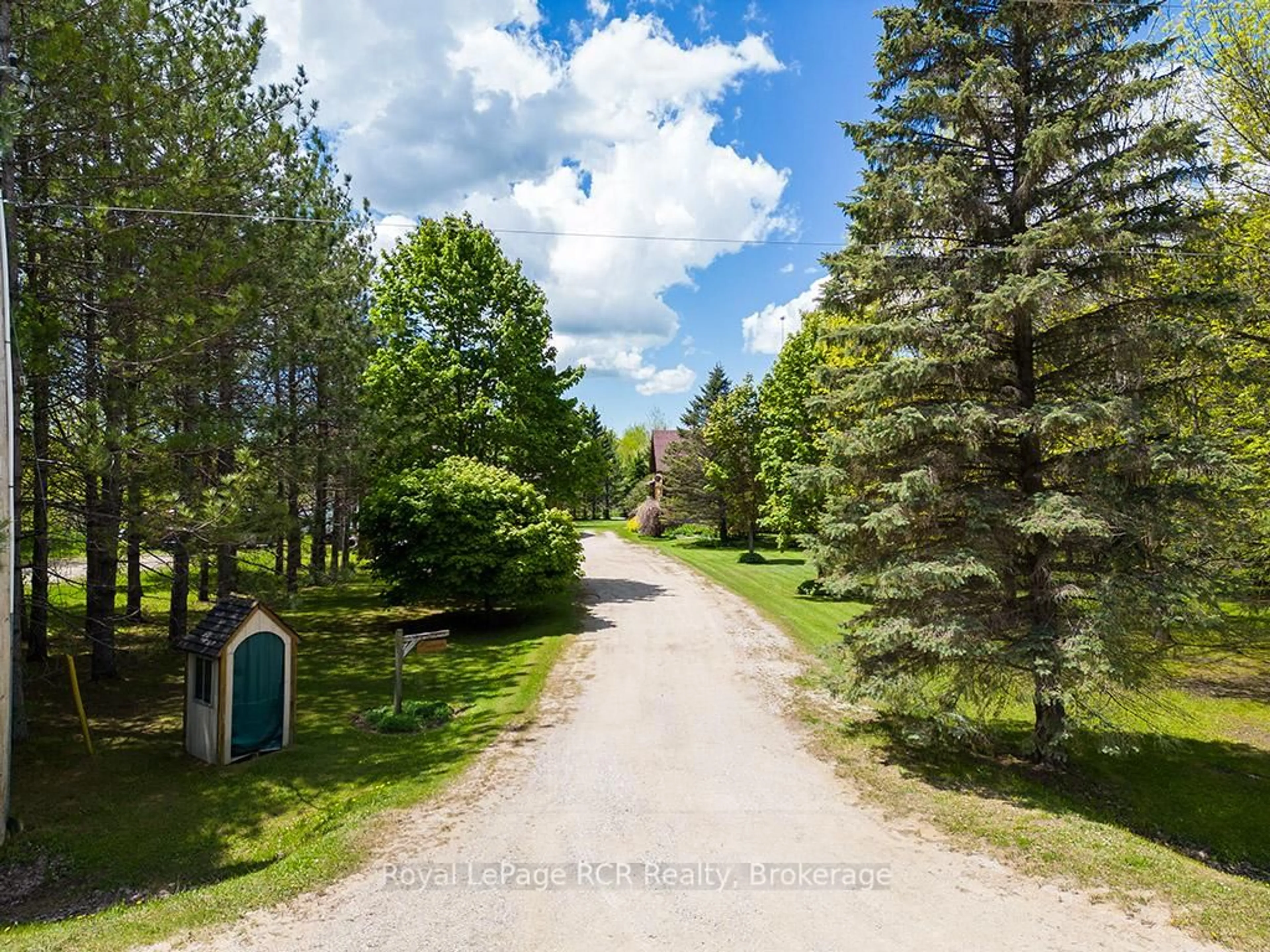 A pic from outside/outdoor area/front of a property/back of a property/a pic from drone, street for 132376 SOUTHGATE  13 Sdrd, Southgate Ontario N0C 1B0
