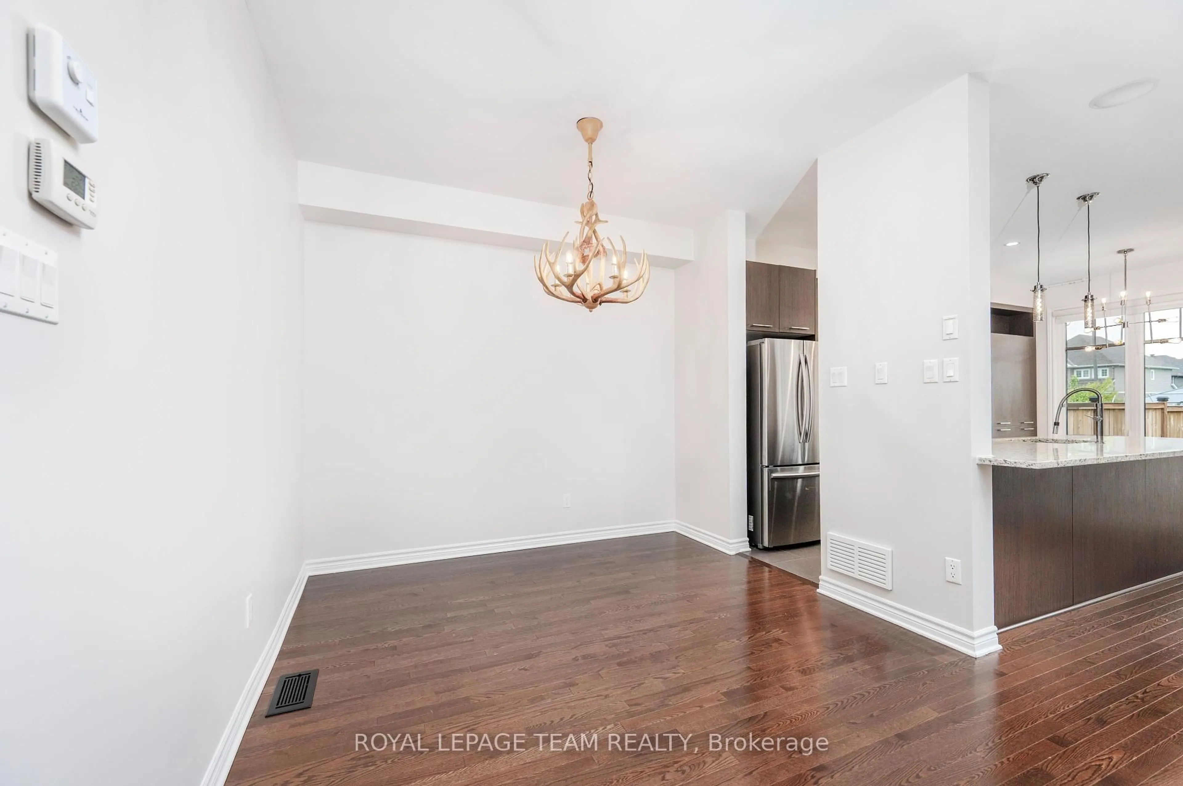 A pic of a room for 104 Helen Rapp Way, Ottawa Ontario K1T 0N4