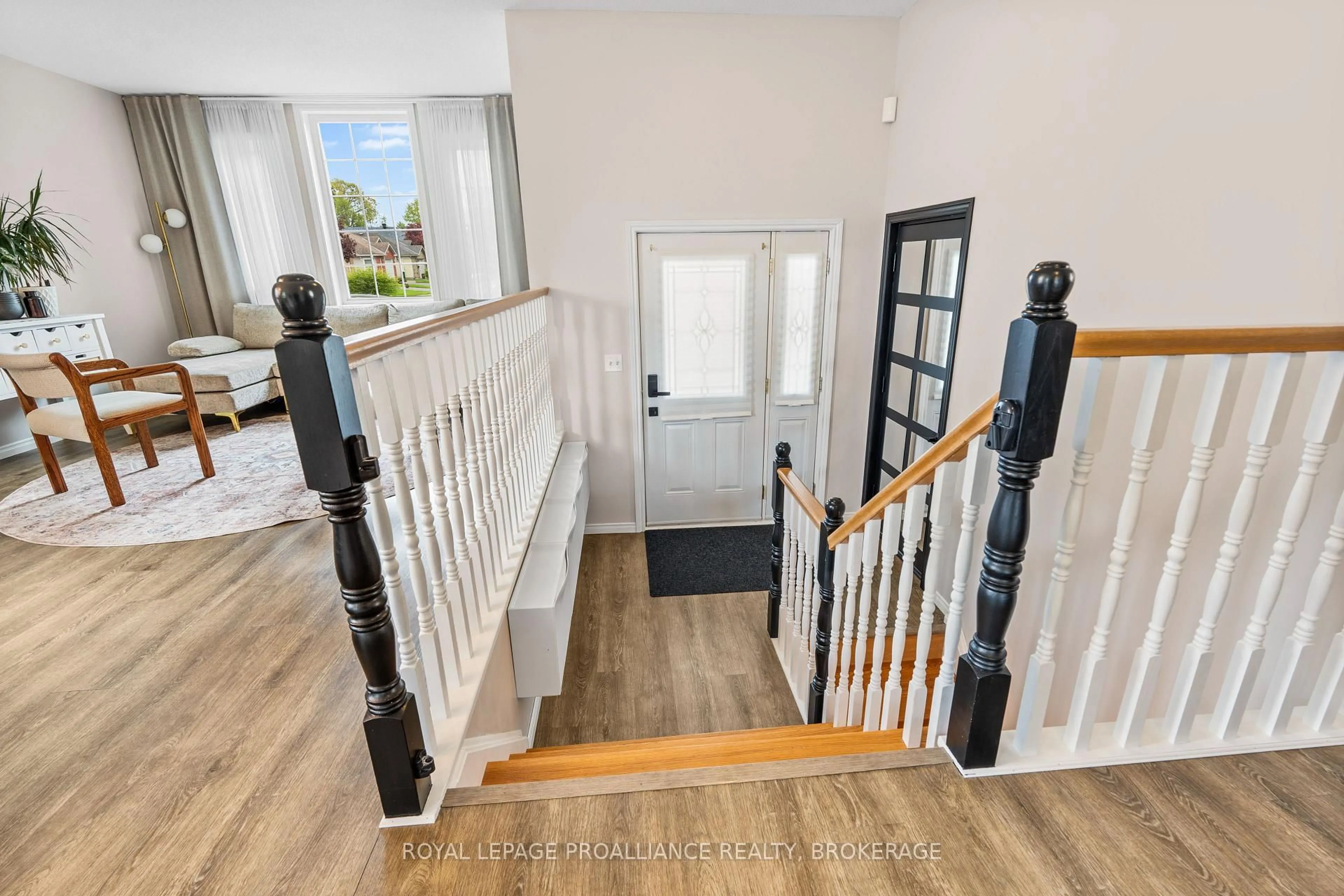 Indoor entryway for 920 Ringstead St, Kingston Ontario K7M 8V2